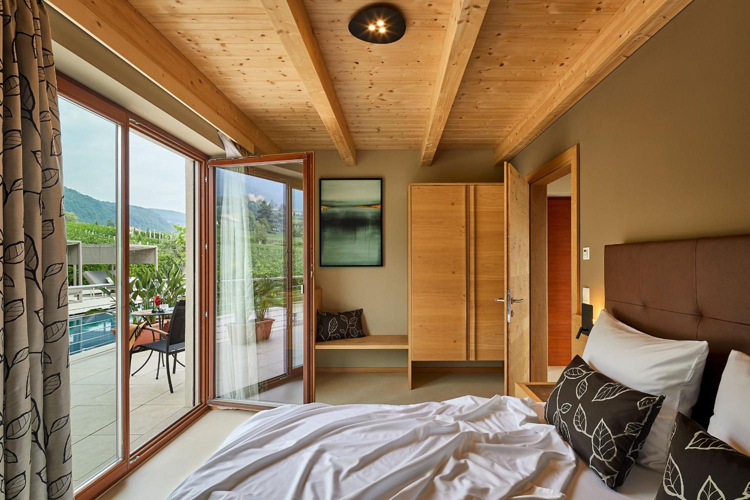 Two-Bedroom Apartment with Balcony photo 1