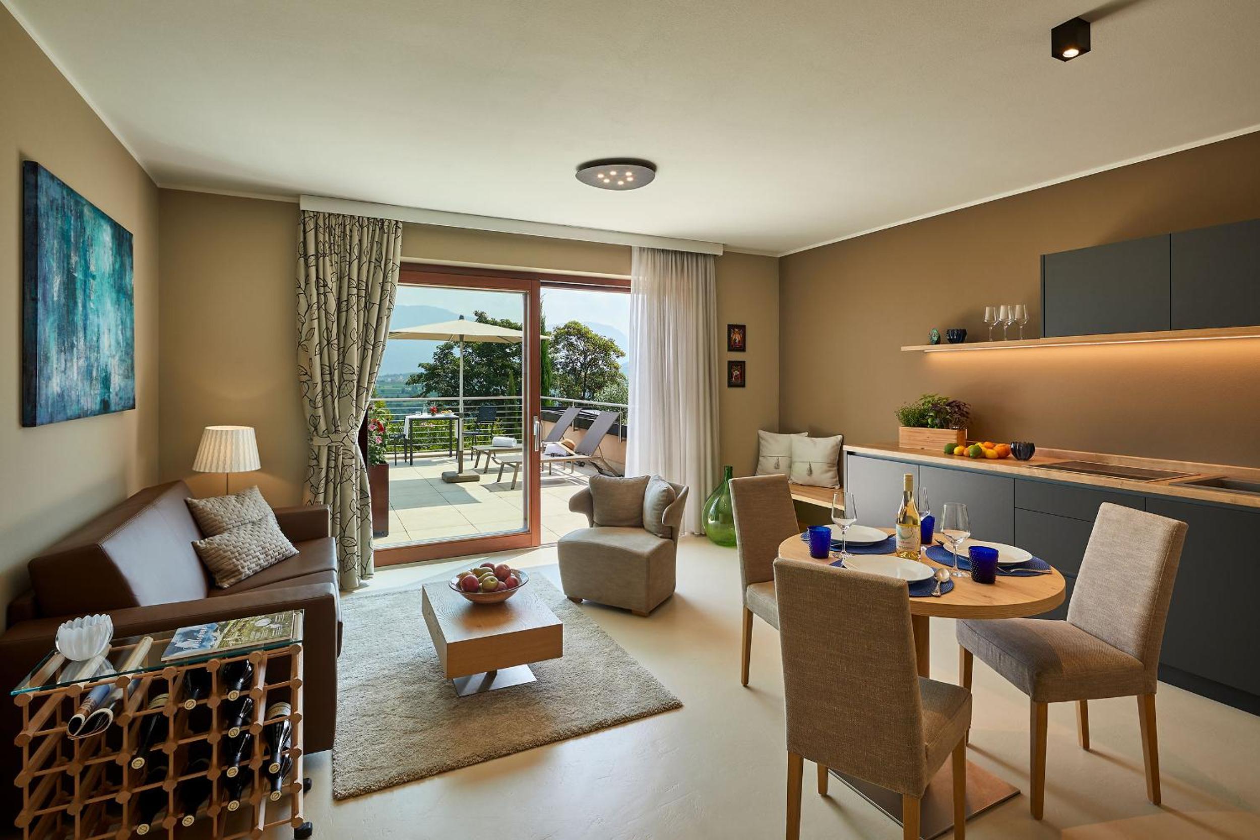 One-Bedroom Apartment with Terrace photo 1