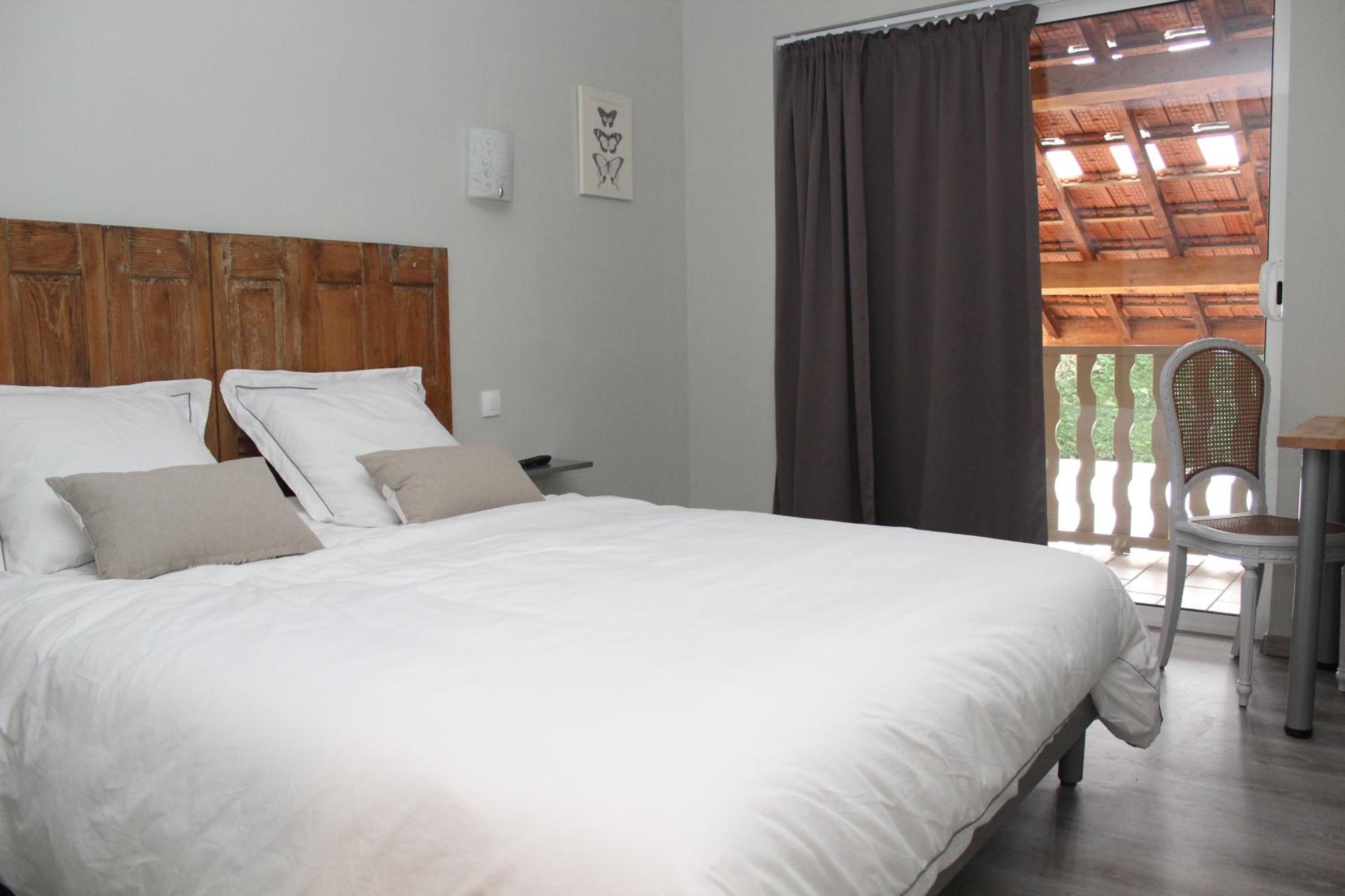 Double Room with Private Bathroom photo 1