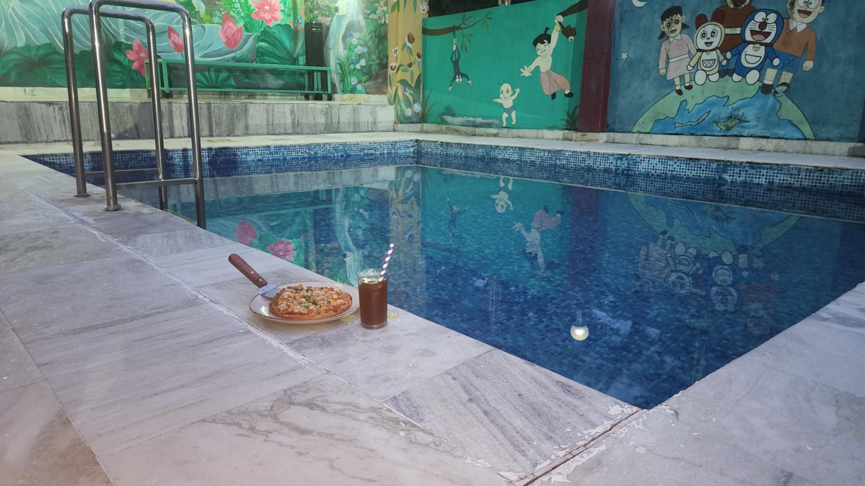 Deluxe Double Room With Balcony photo 2