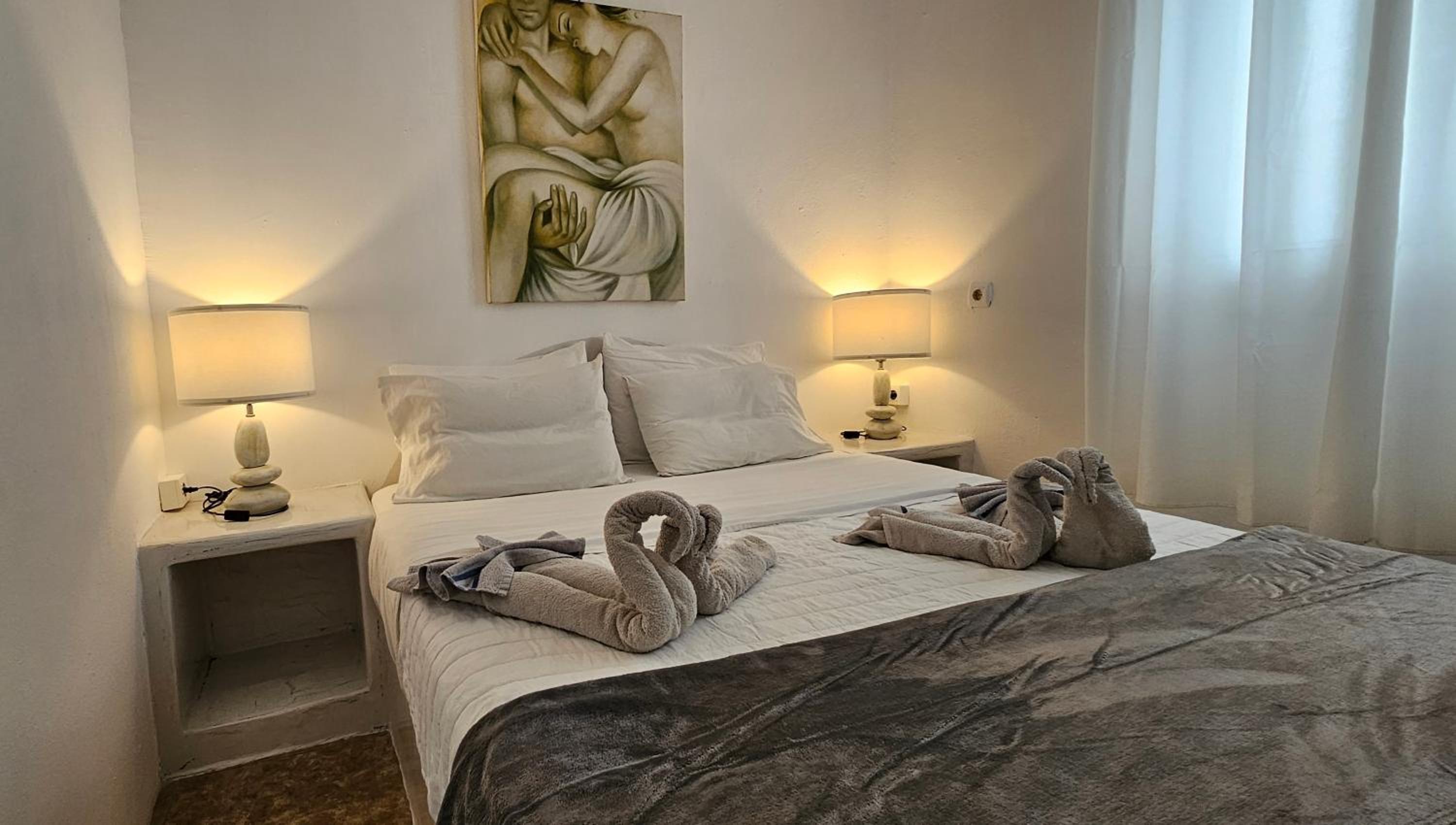 Two-Bedroom Deluxe Apartment With Balcony