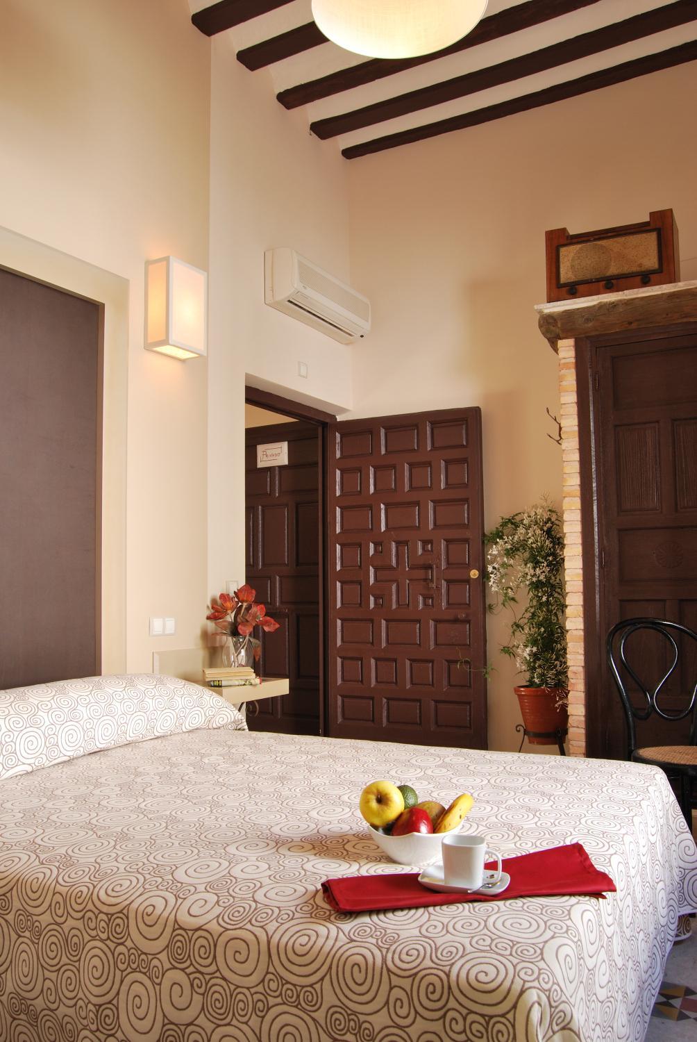 Standard Double Room - Photo 1