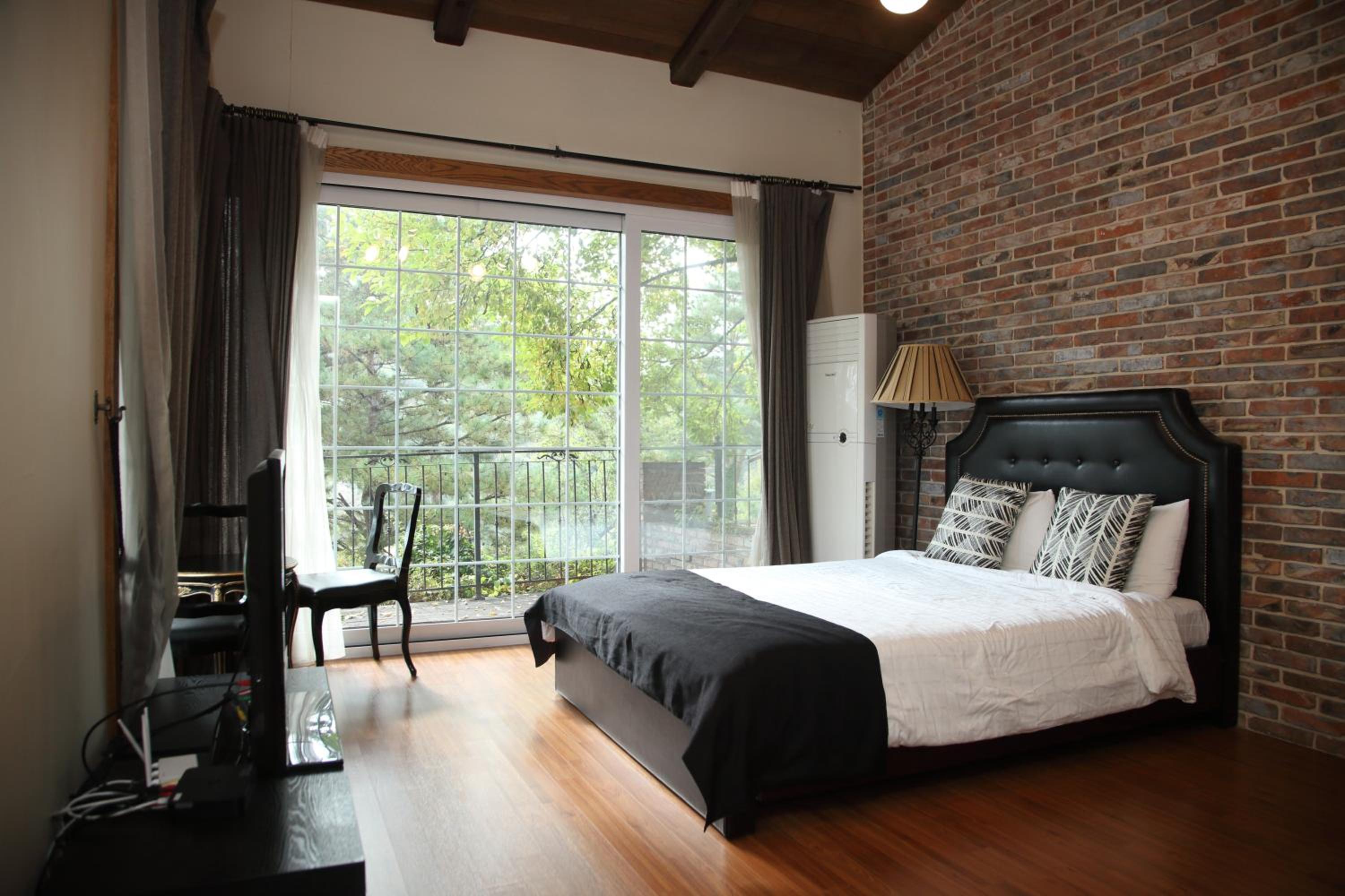Double Room - Photo 1