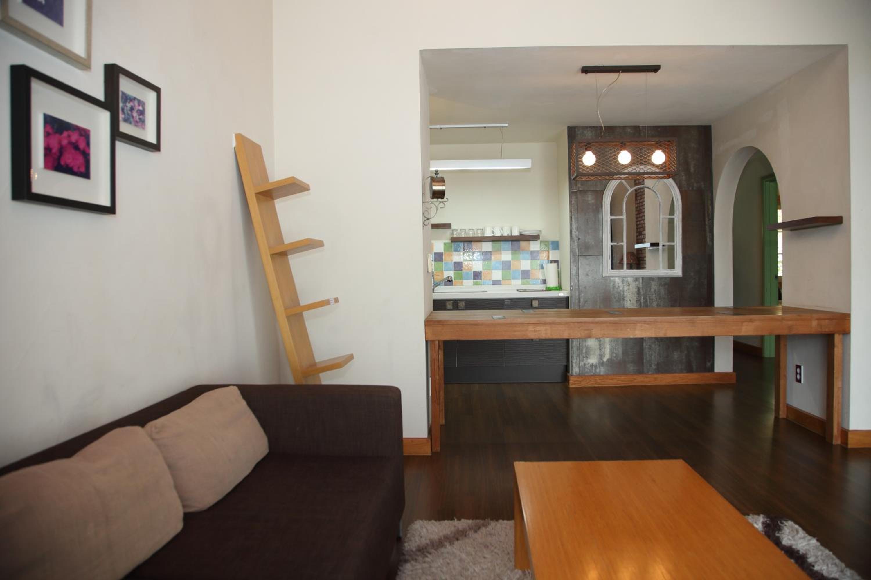 Family Room - Photo 5