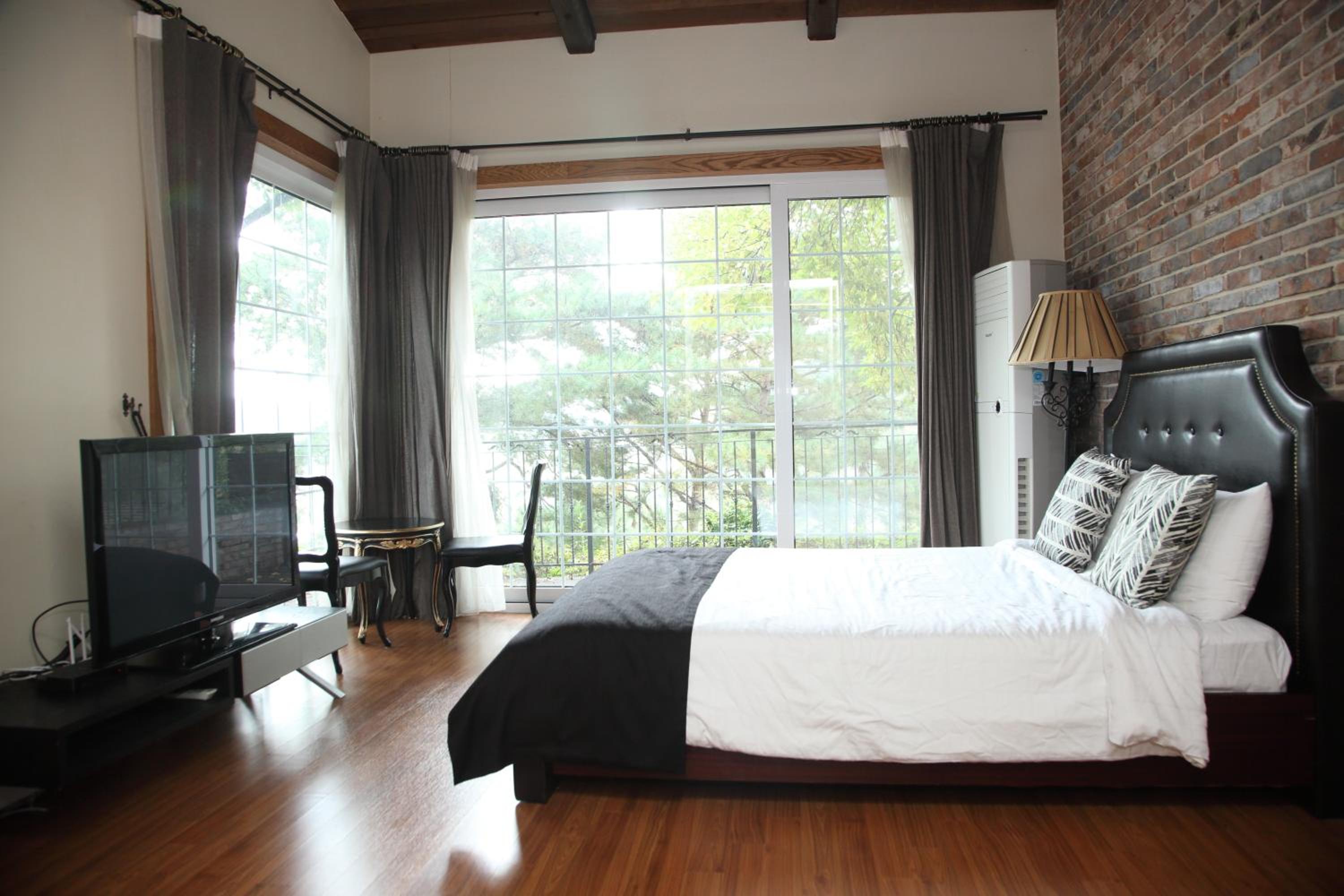 Double Room - Photo 4