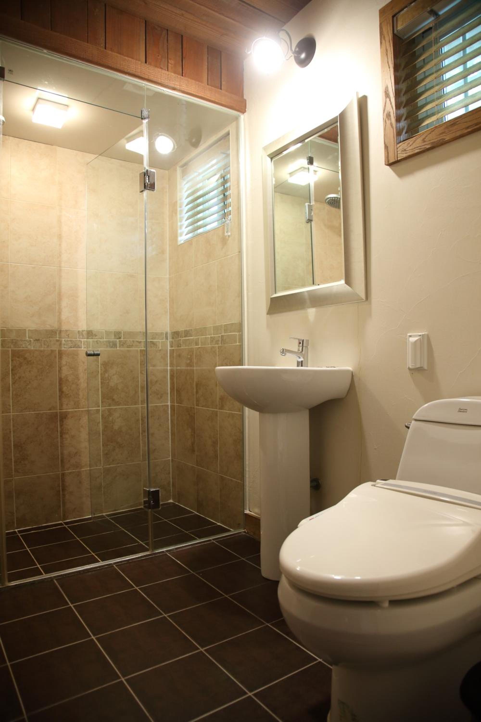 Double Room - Photo 5