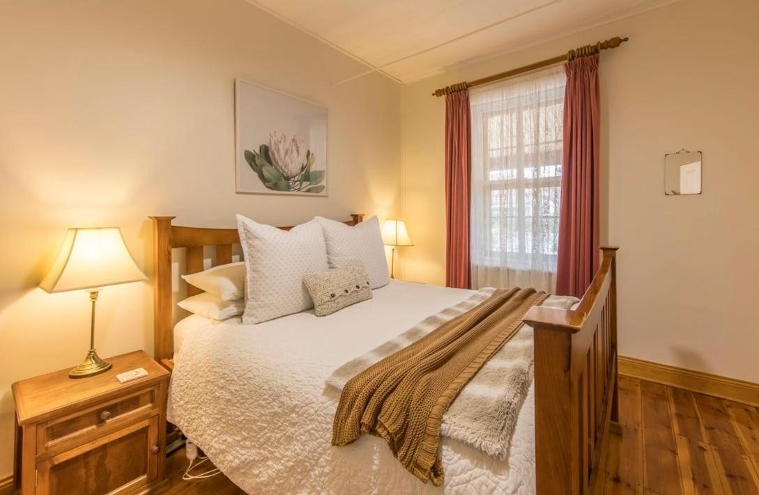Two-Bedroom Cottage photo 2