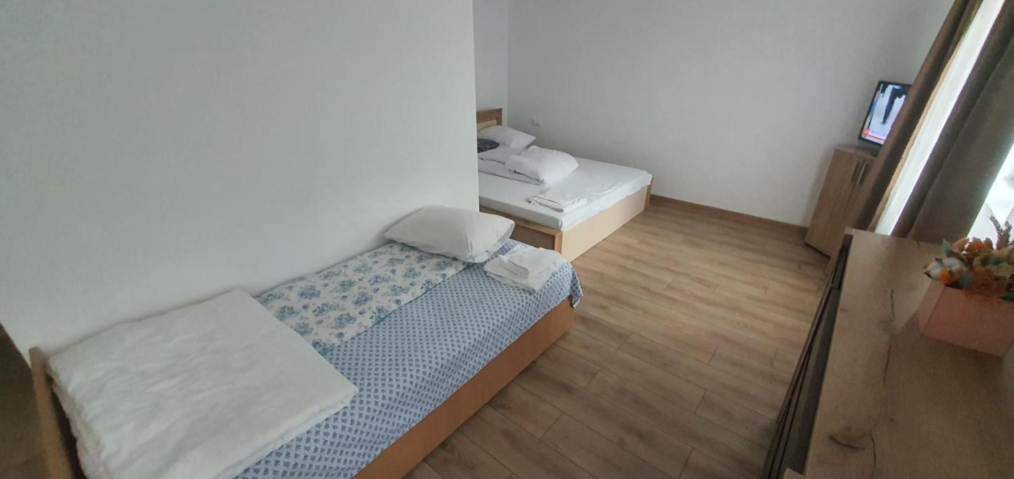 Twin Room with Bathroom photo 3