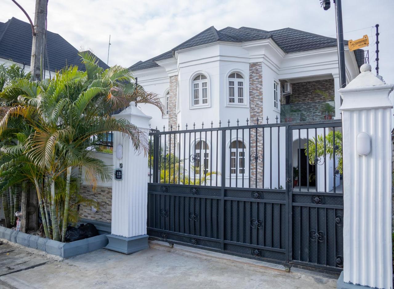 Villa photo 1