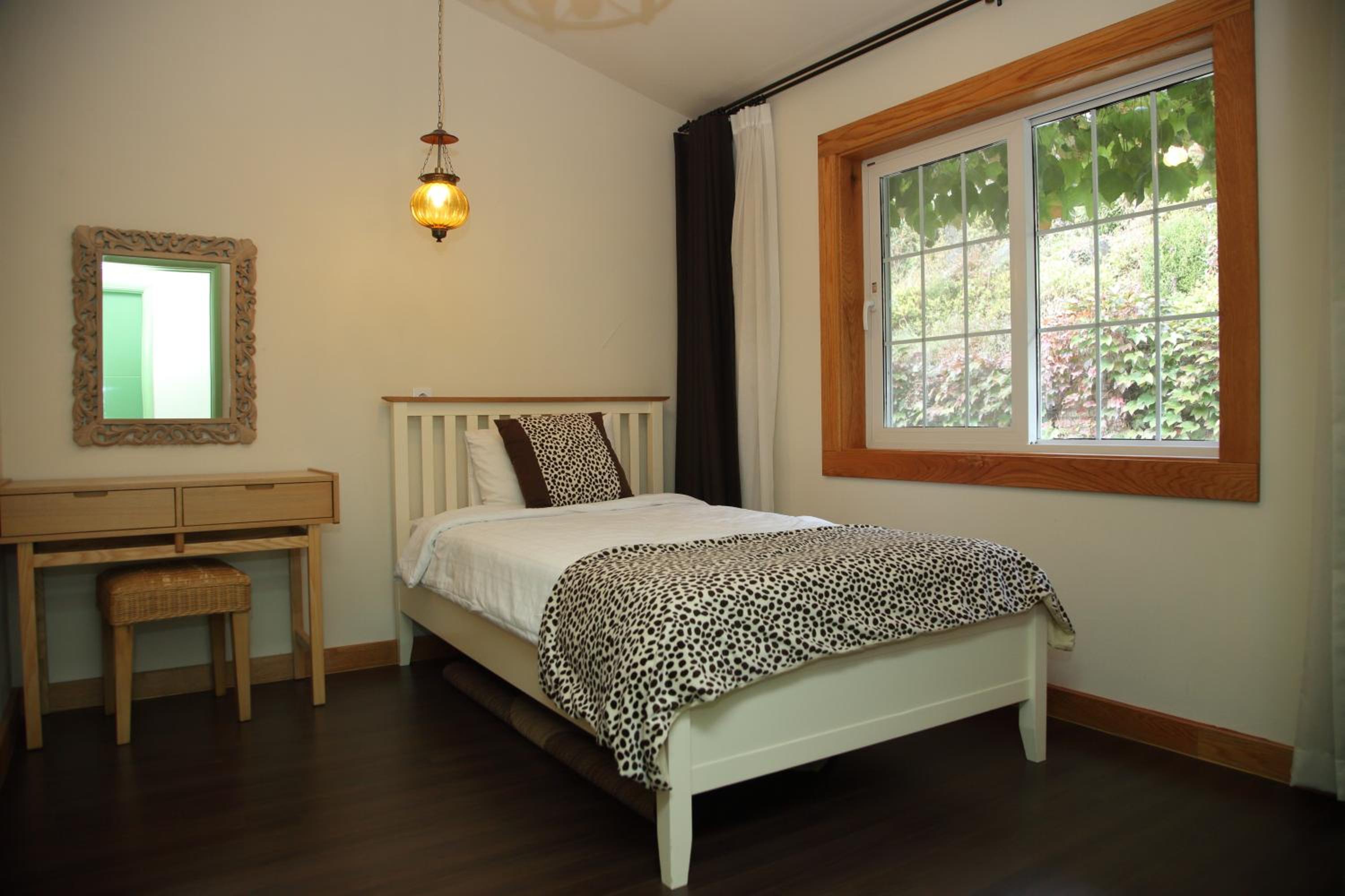 Family Room - Photo 8