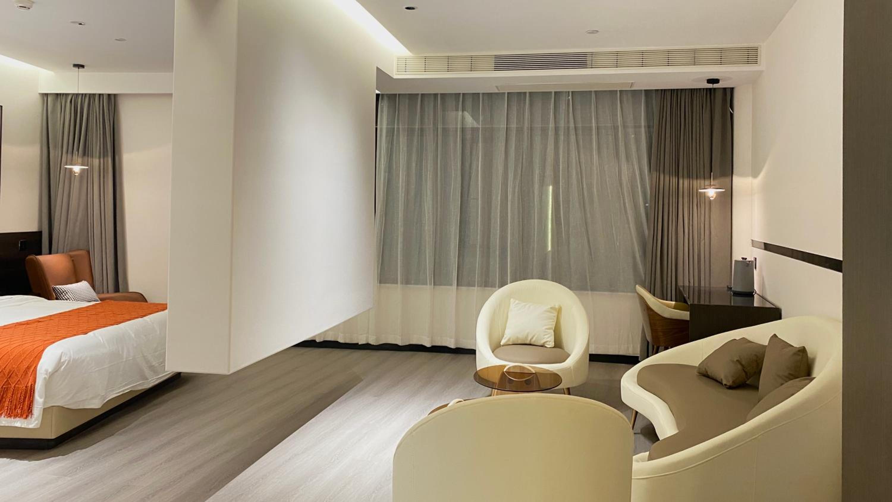 Deluxe Junior Suite
