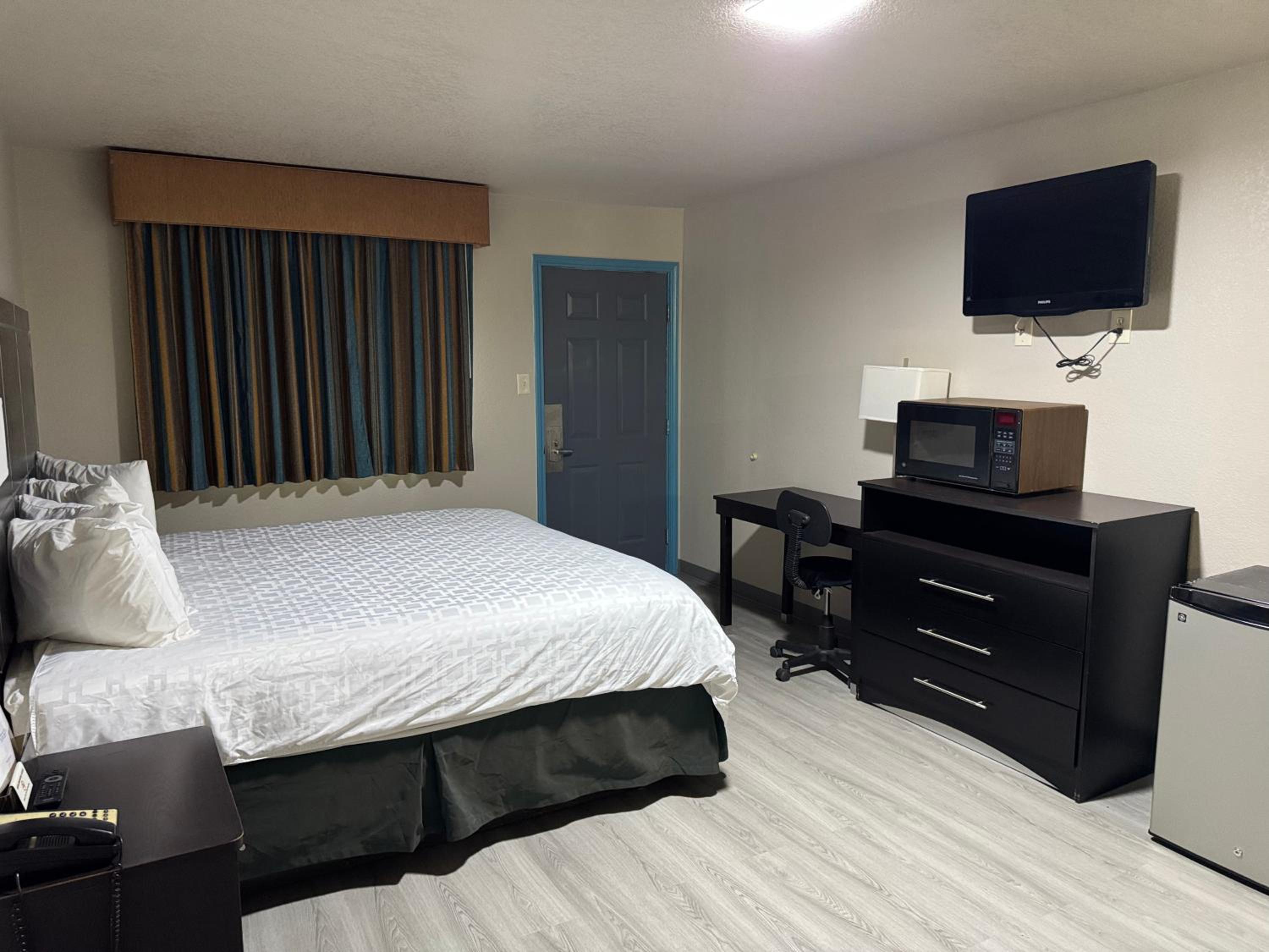 Deluxe King Studio