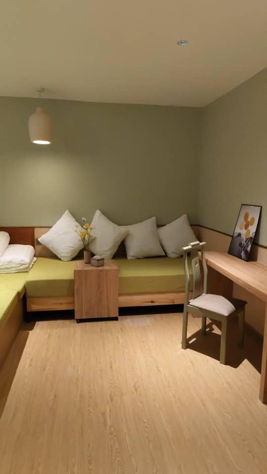Premier Tatami Suite with Sofa Bed and Karaoke Speaker photo 2