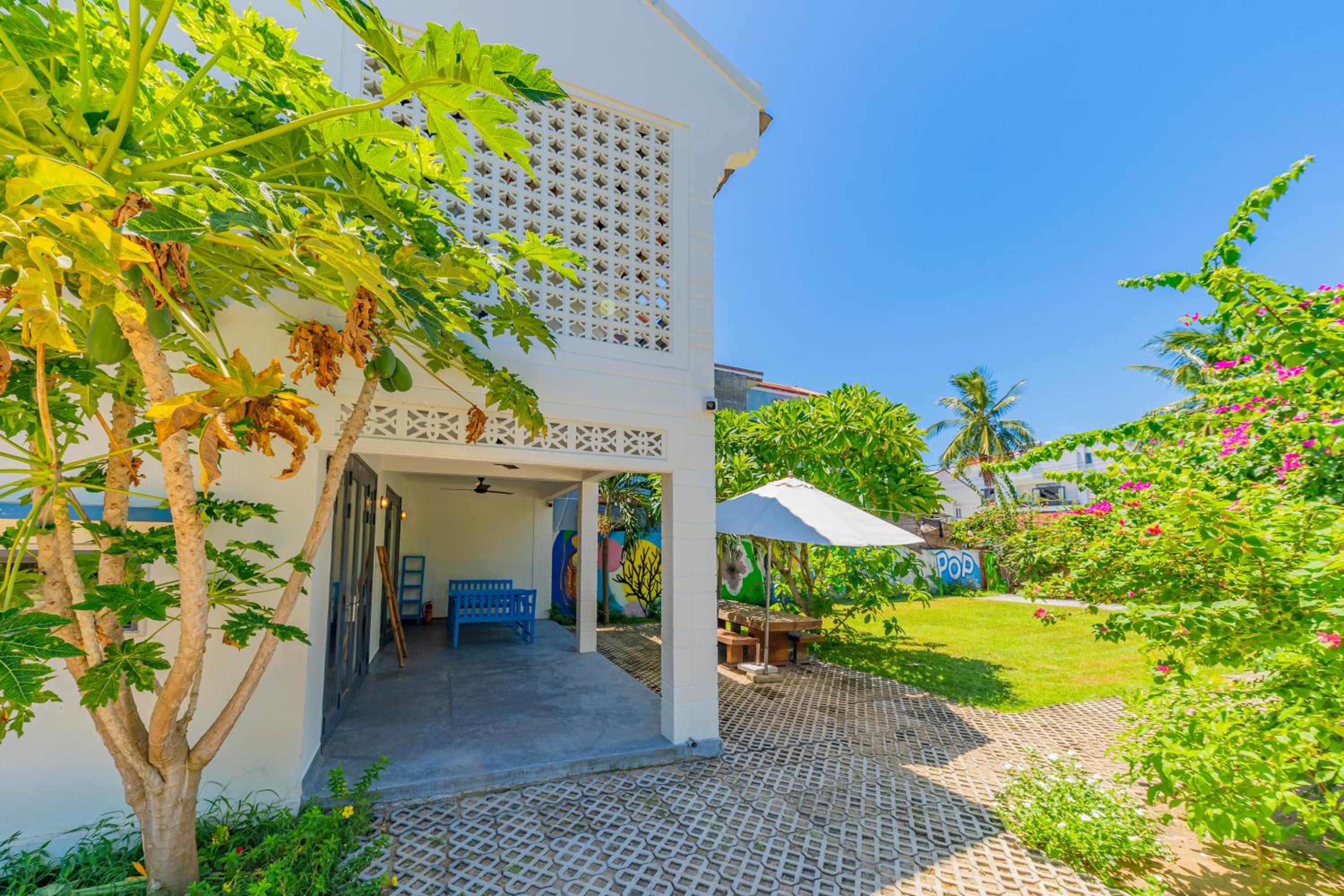 Three-Bedroom Villa photo 3