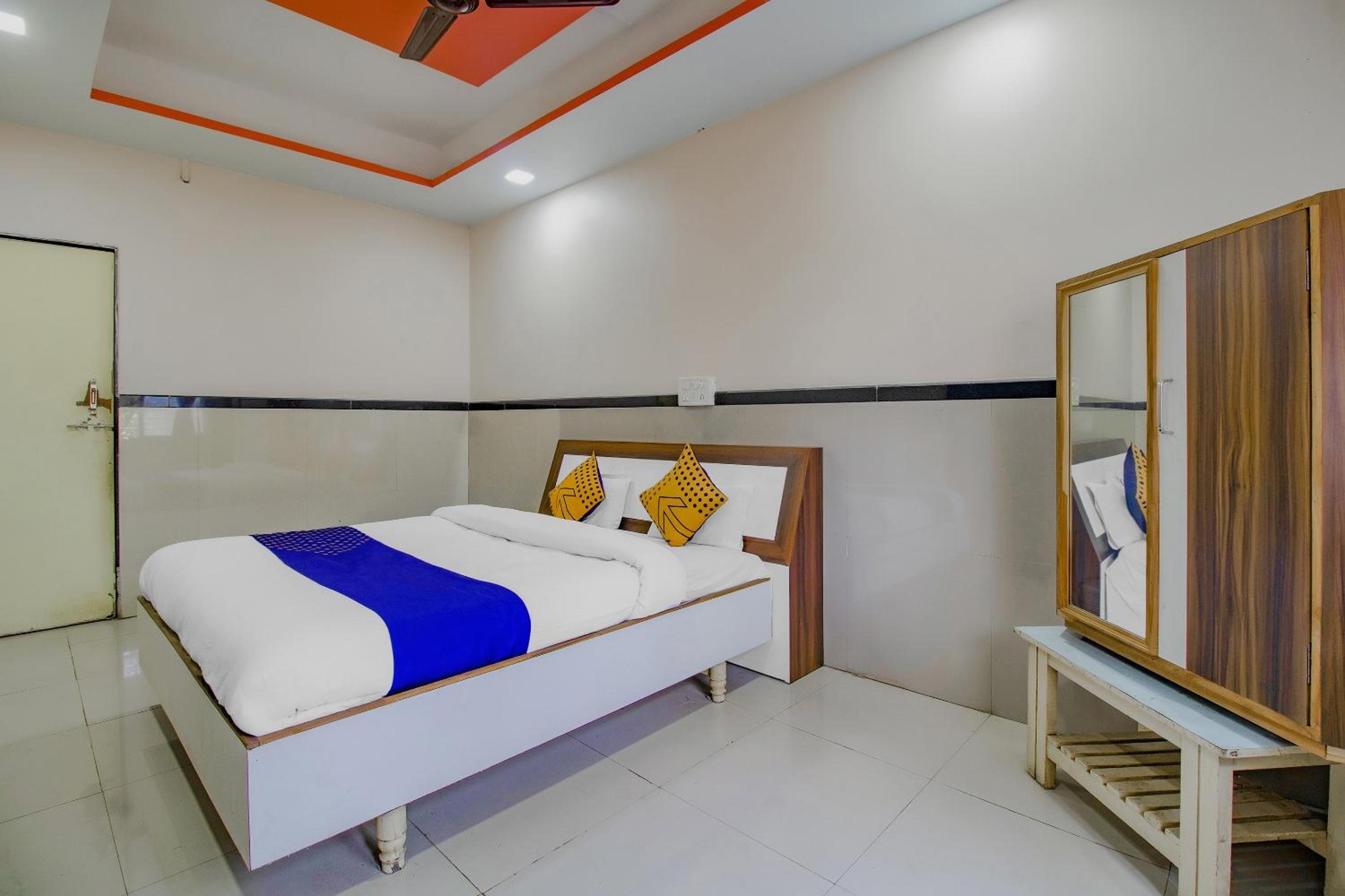 Budget Double or Twin Room photo 3