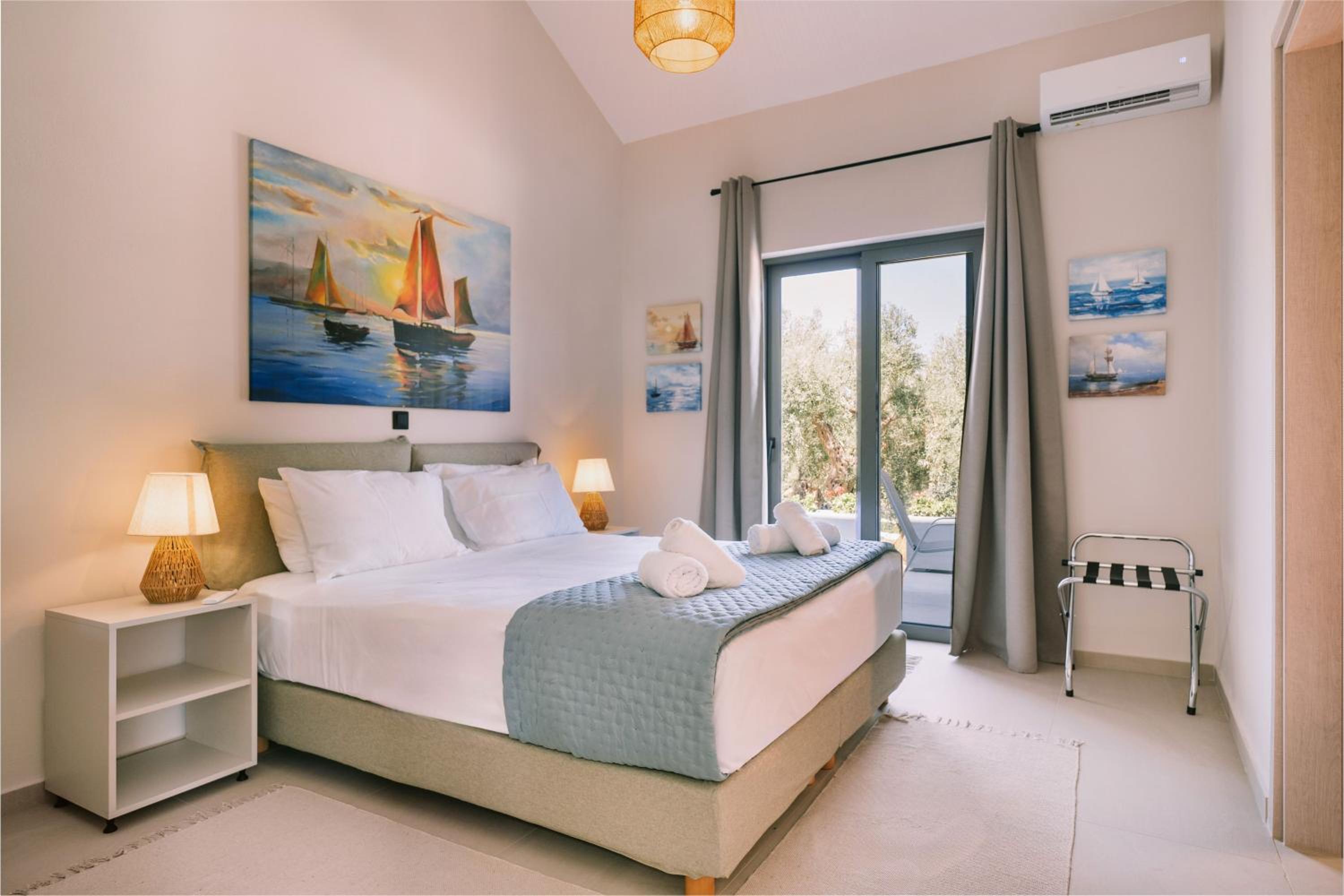 Deluxe Suite photo 1