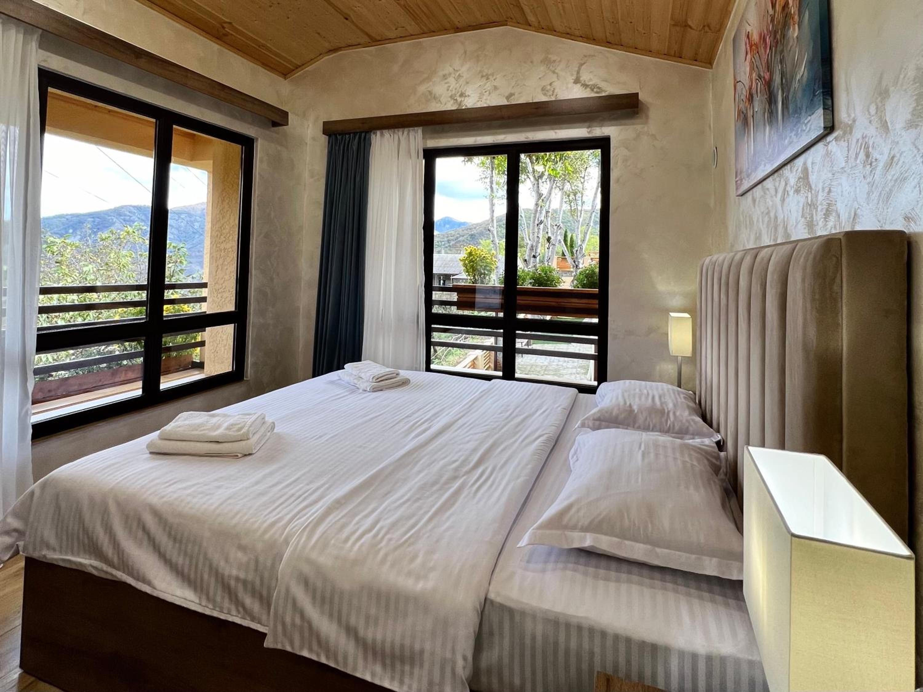 Deluxe Double Room photo 2