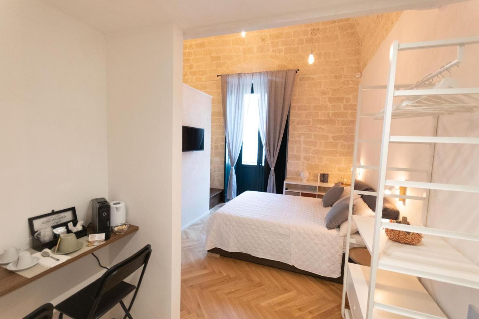 Deluxe Suite with Spa Bath
