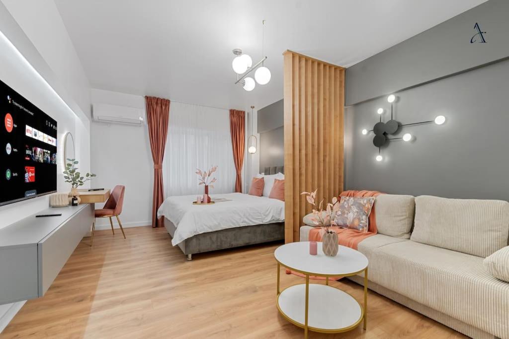Studio Apartment with King Bed