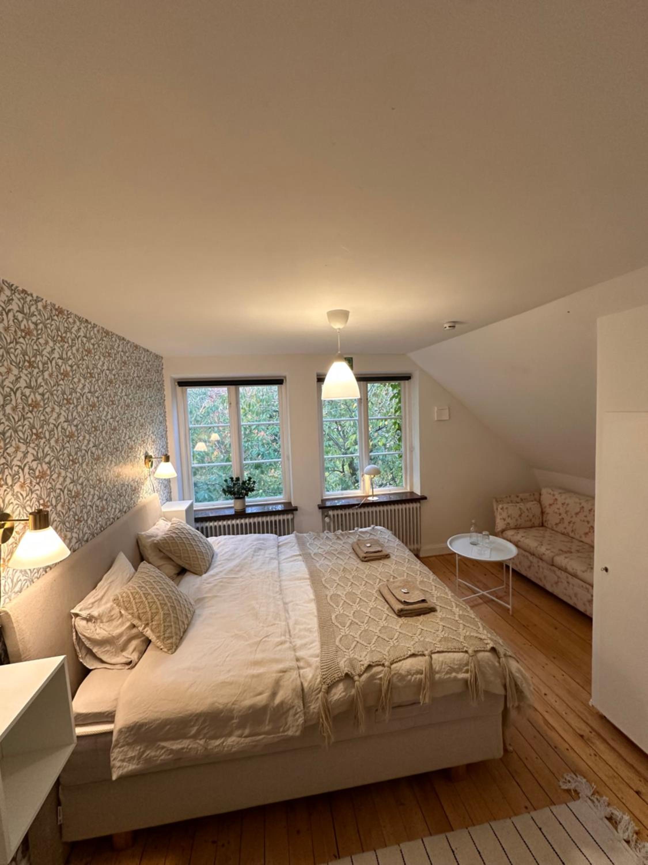 Double Room with Shared Bathroom photo 3