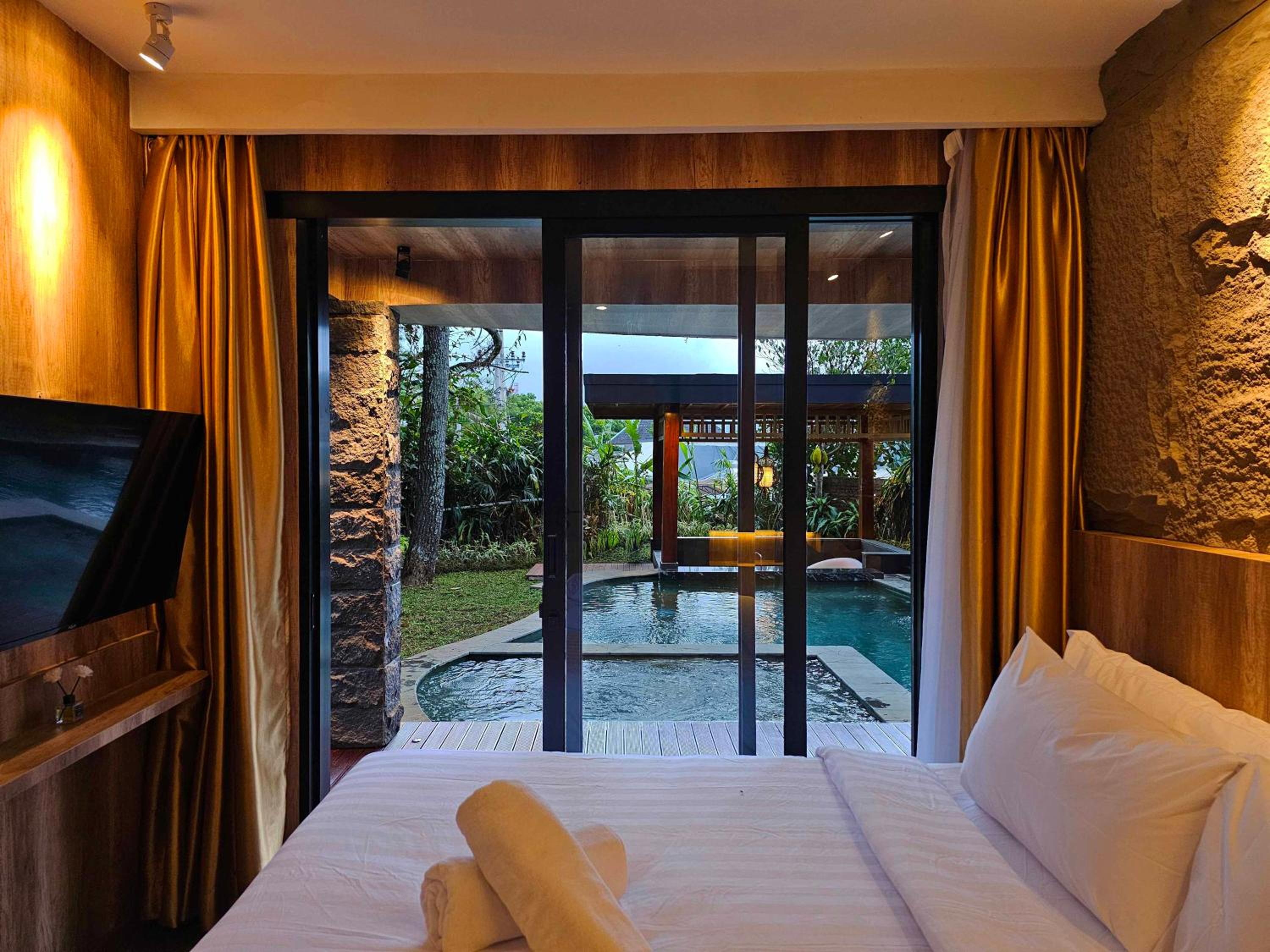 Villa photo 3
