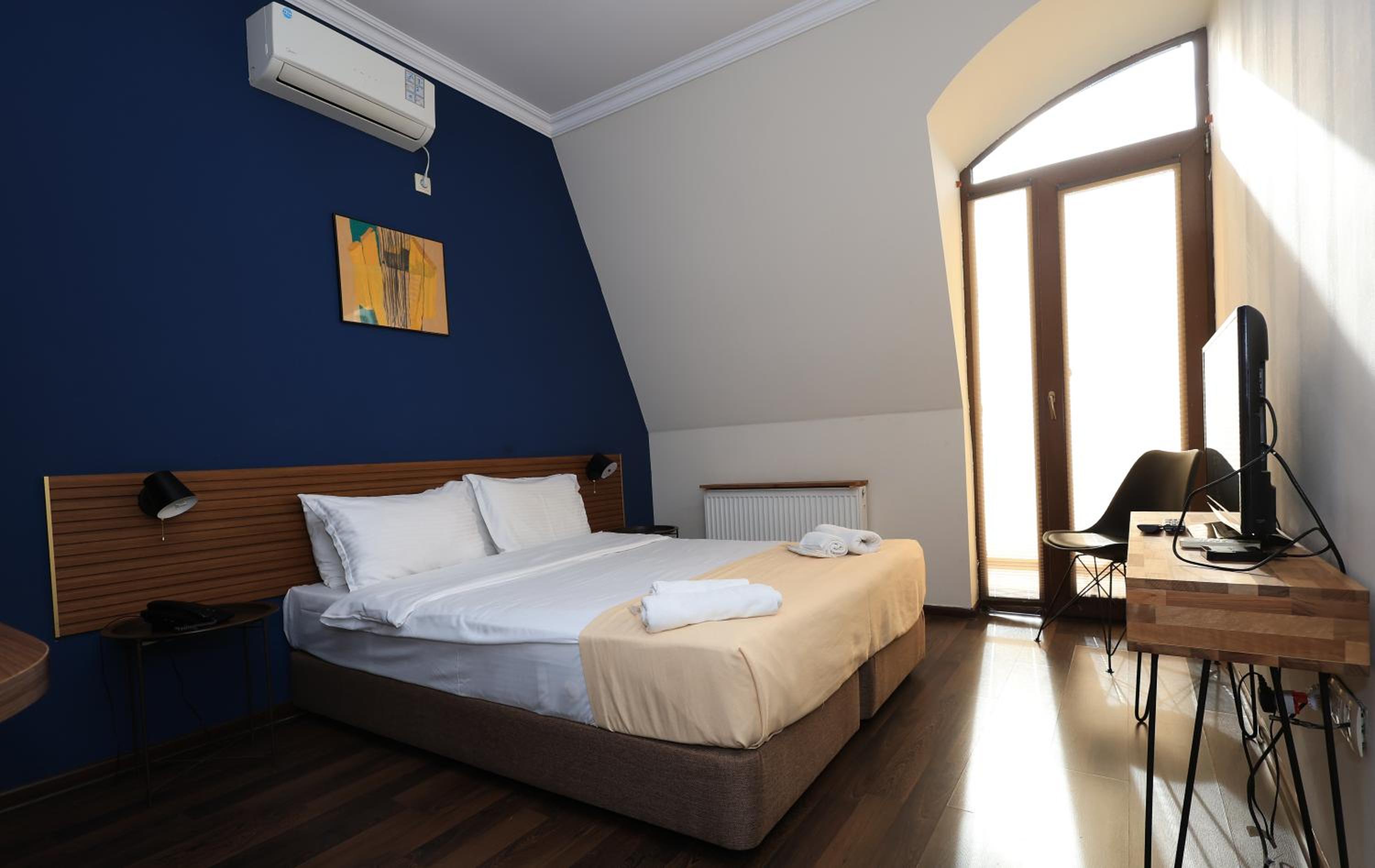 Deluxe Double Room With Balcony
