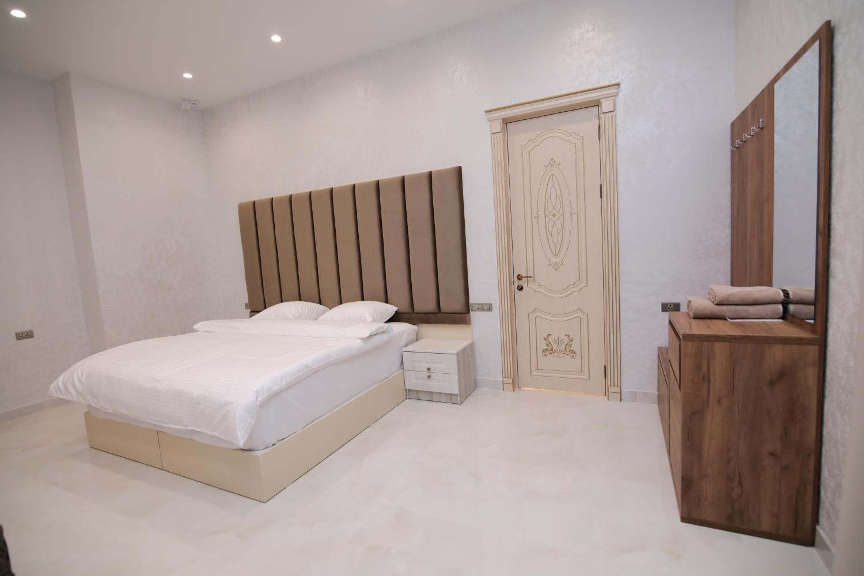 Deluxe Double Or Twin Room photo 3