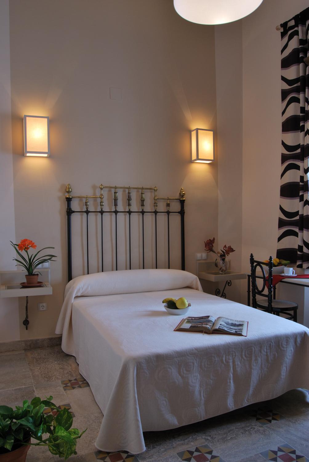 Standard Double Room - Photo 5