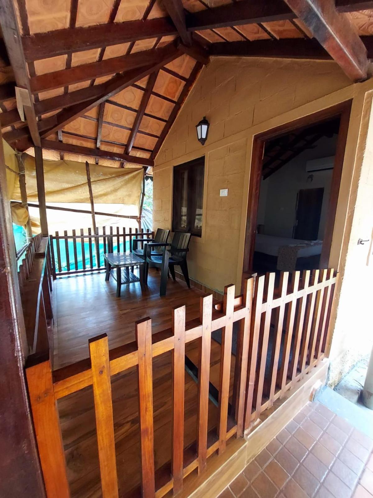 Standard Double Room - Photo 10
