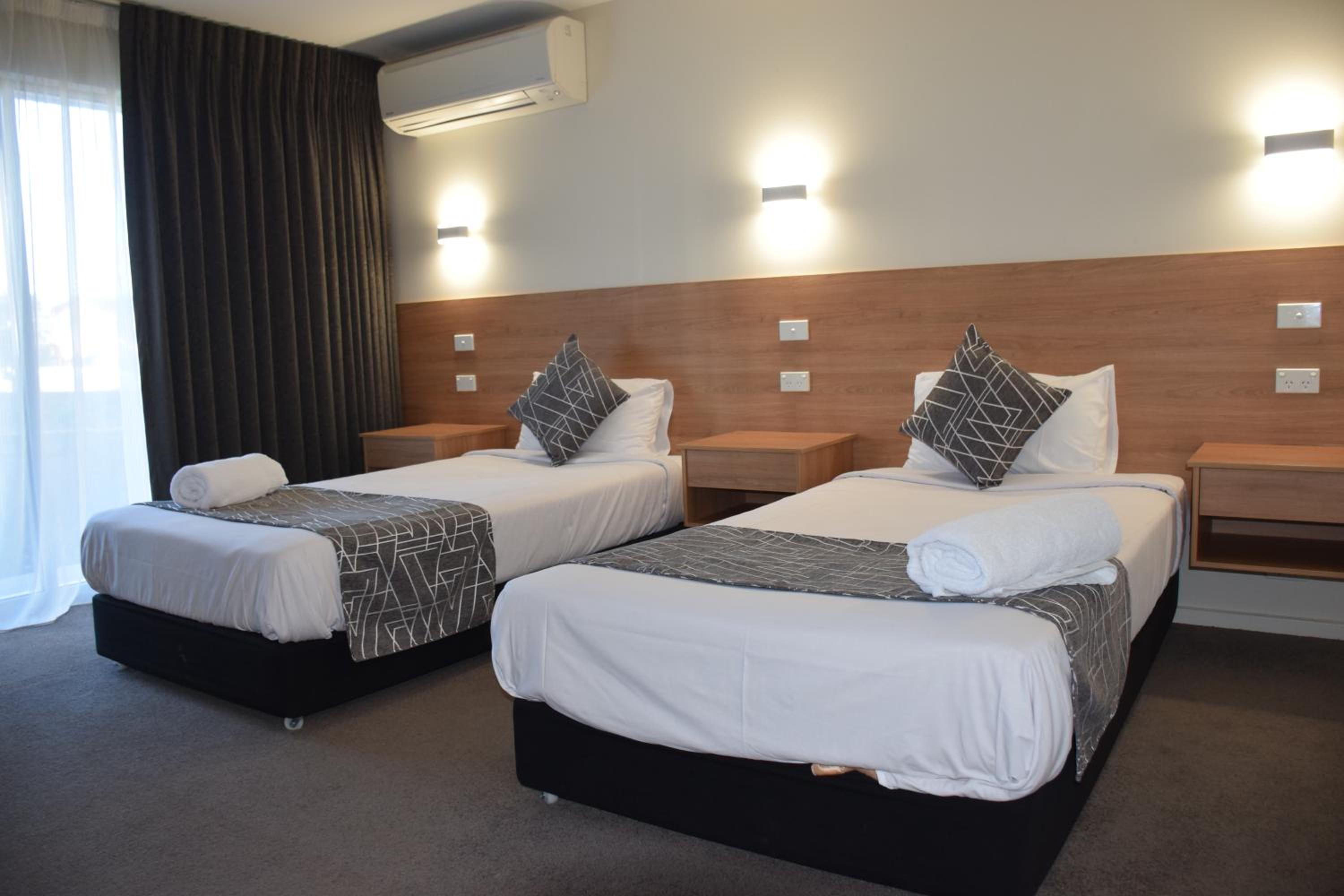 Deluxe Twin Room photo 3