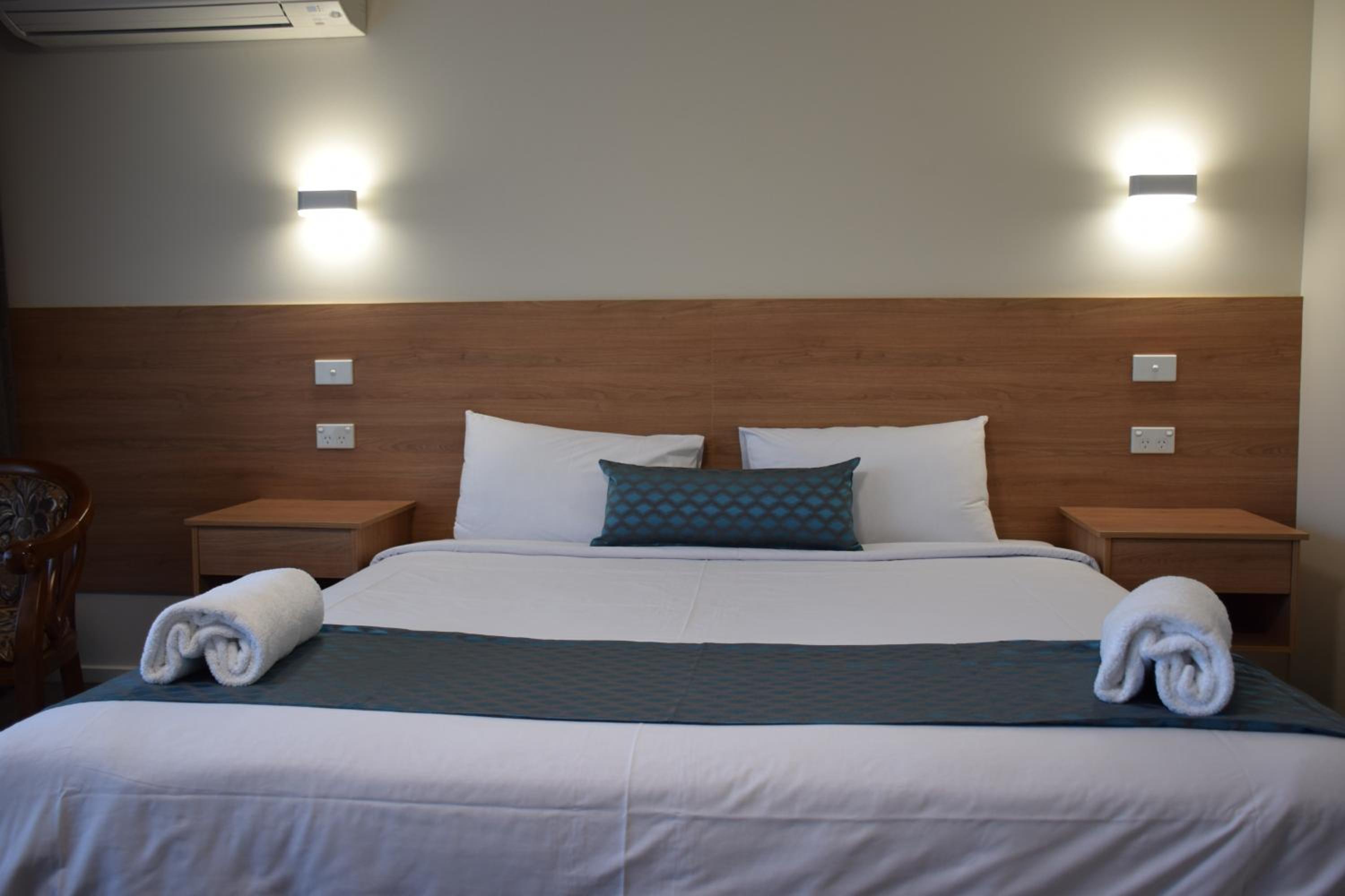 Deluxe King Room photo 1
