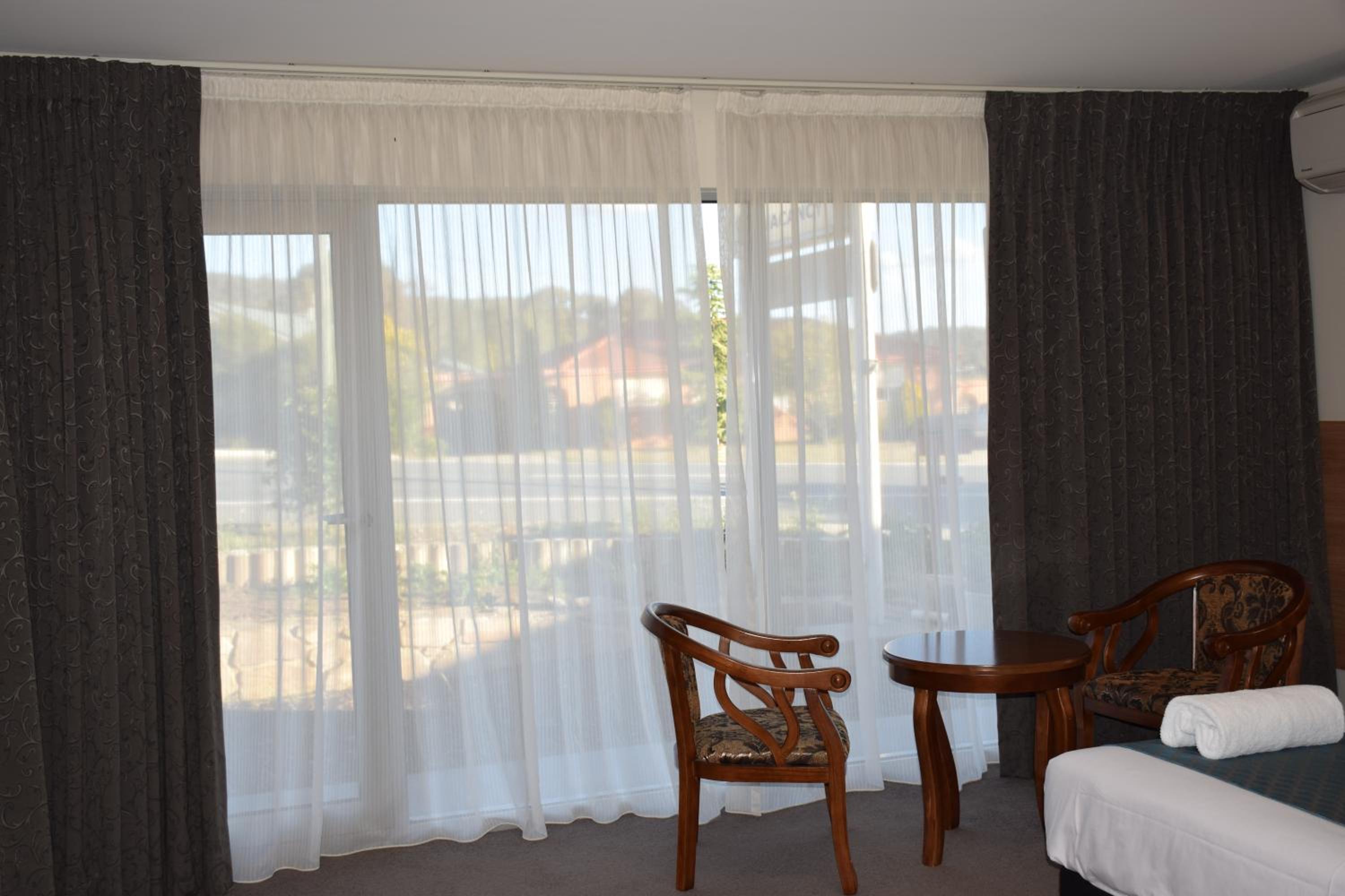 Deluxe King Room photo 3