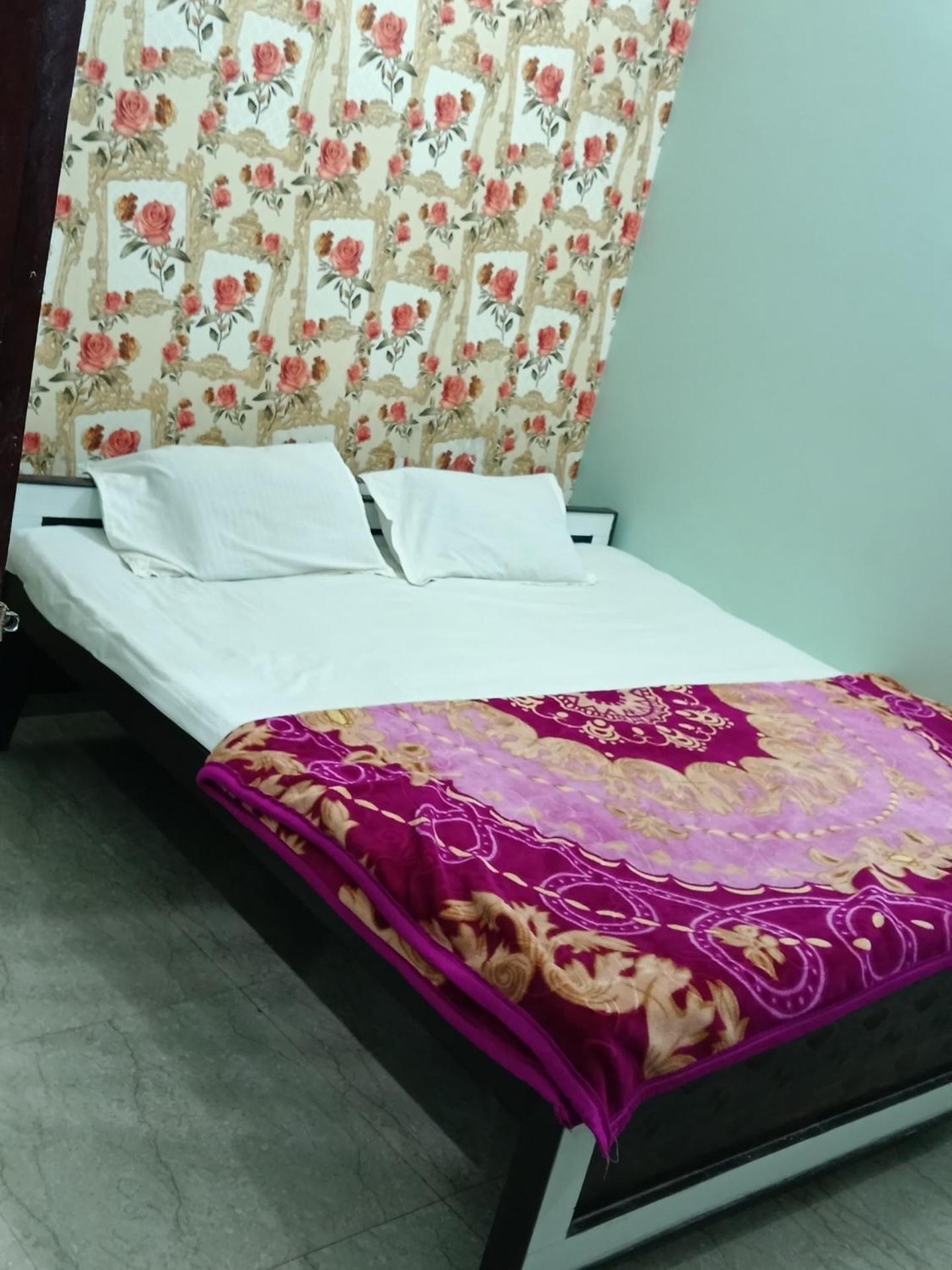 Double Room - Photo 3