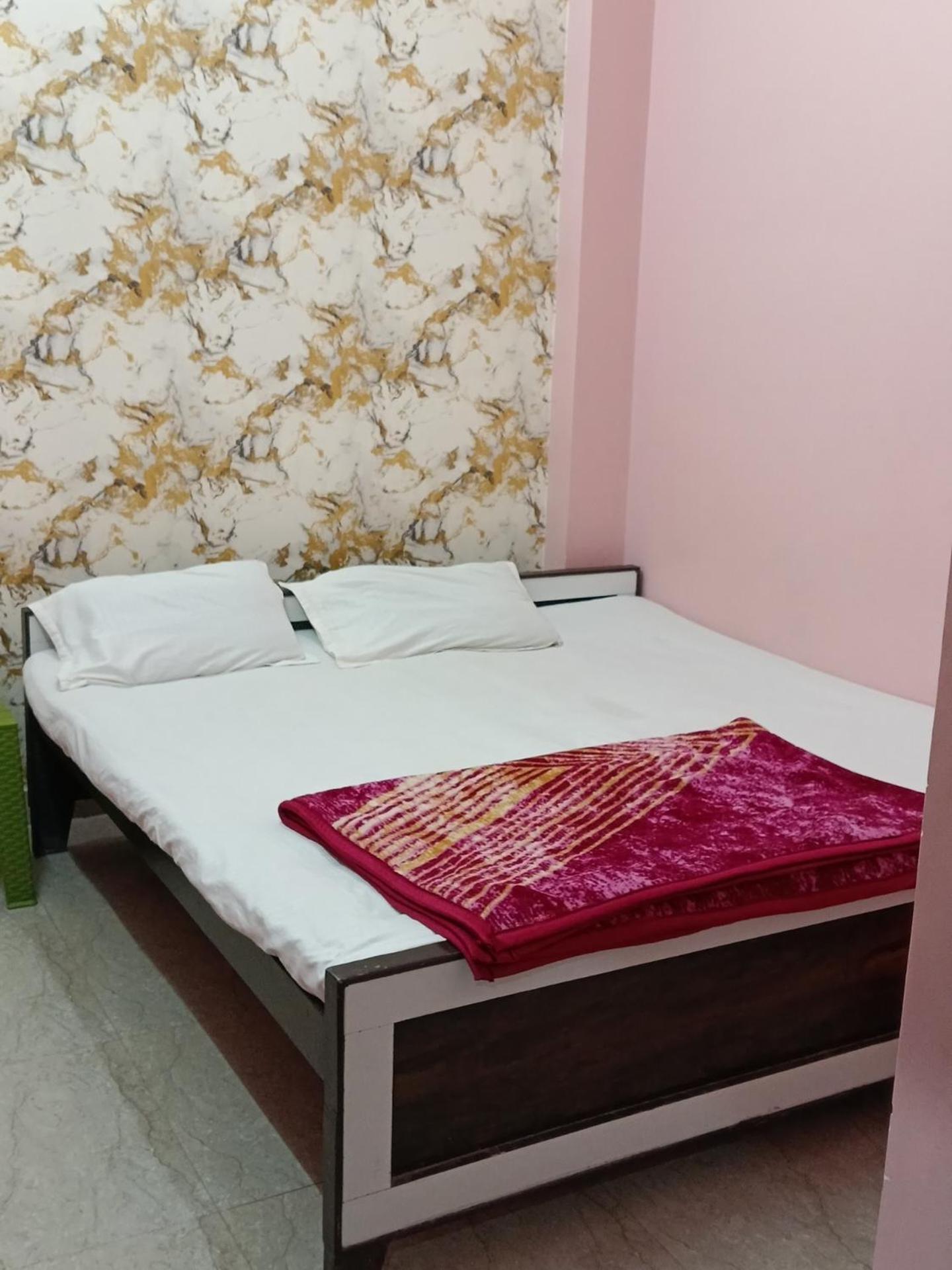 Double Room - Photo 8