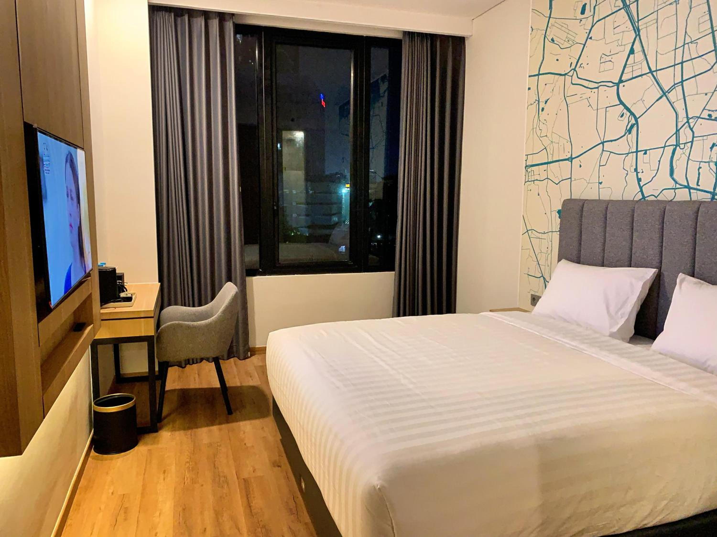 Superior King Room - Photo 7