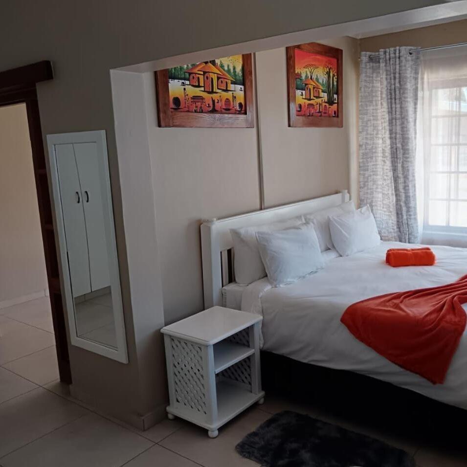 Deluxe Queen Room photo 2