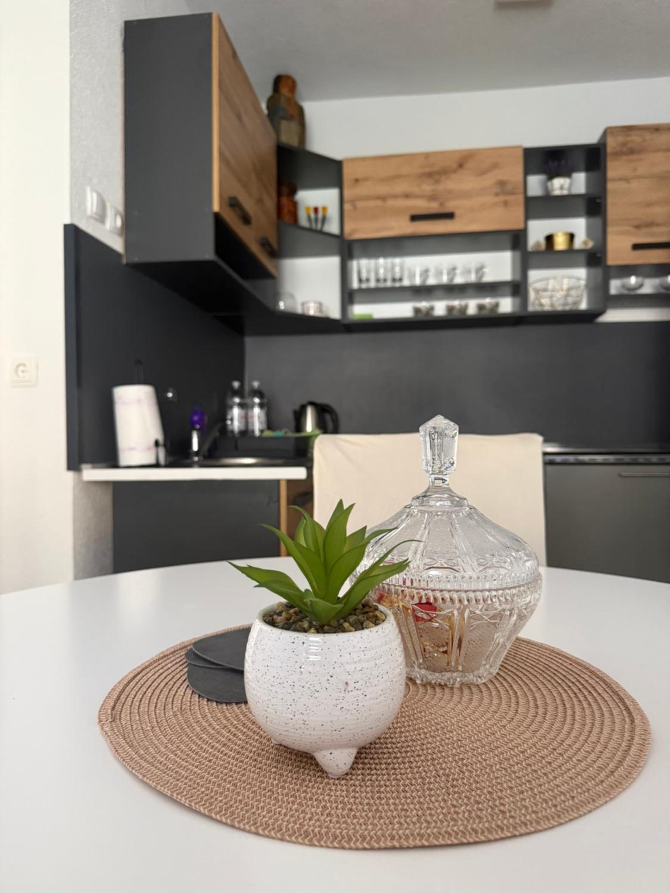 Three-Bedroom Apartment with Balcony photo 1