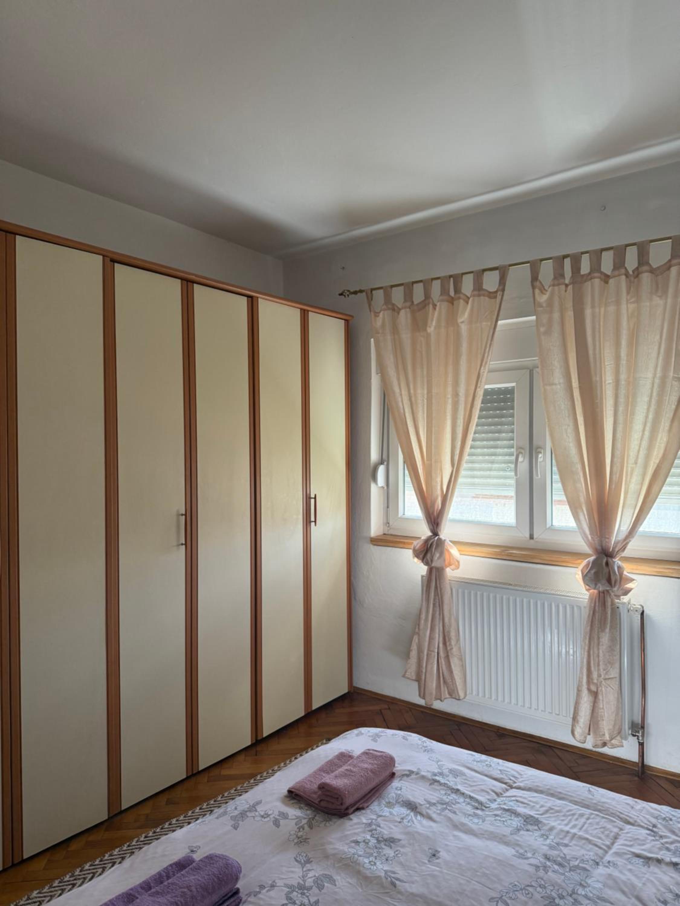 Three-Bedroom Apartment with Balcony photo 2