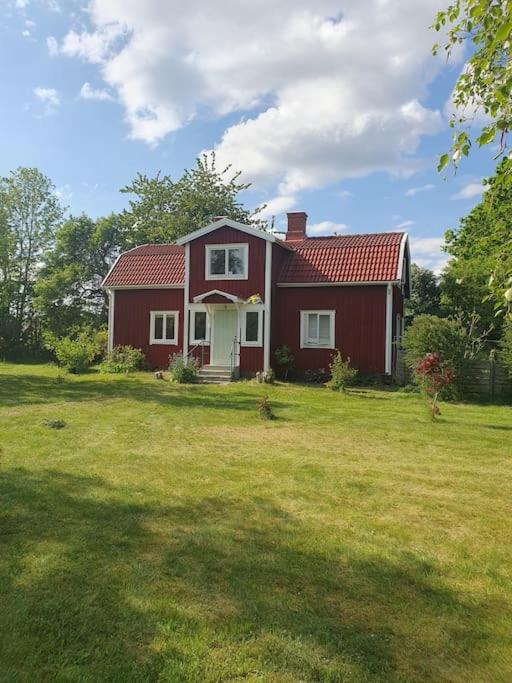 Three-Bedroom House photo 1