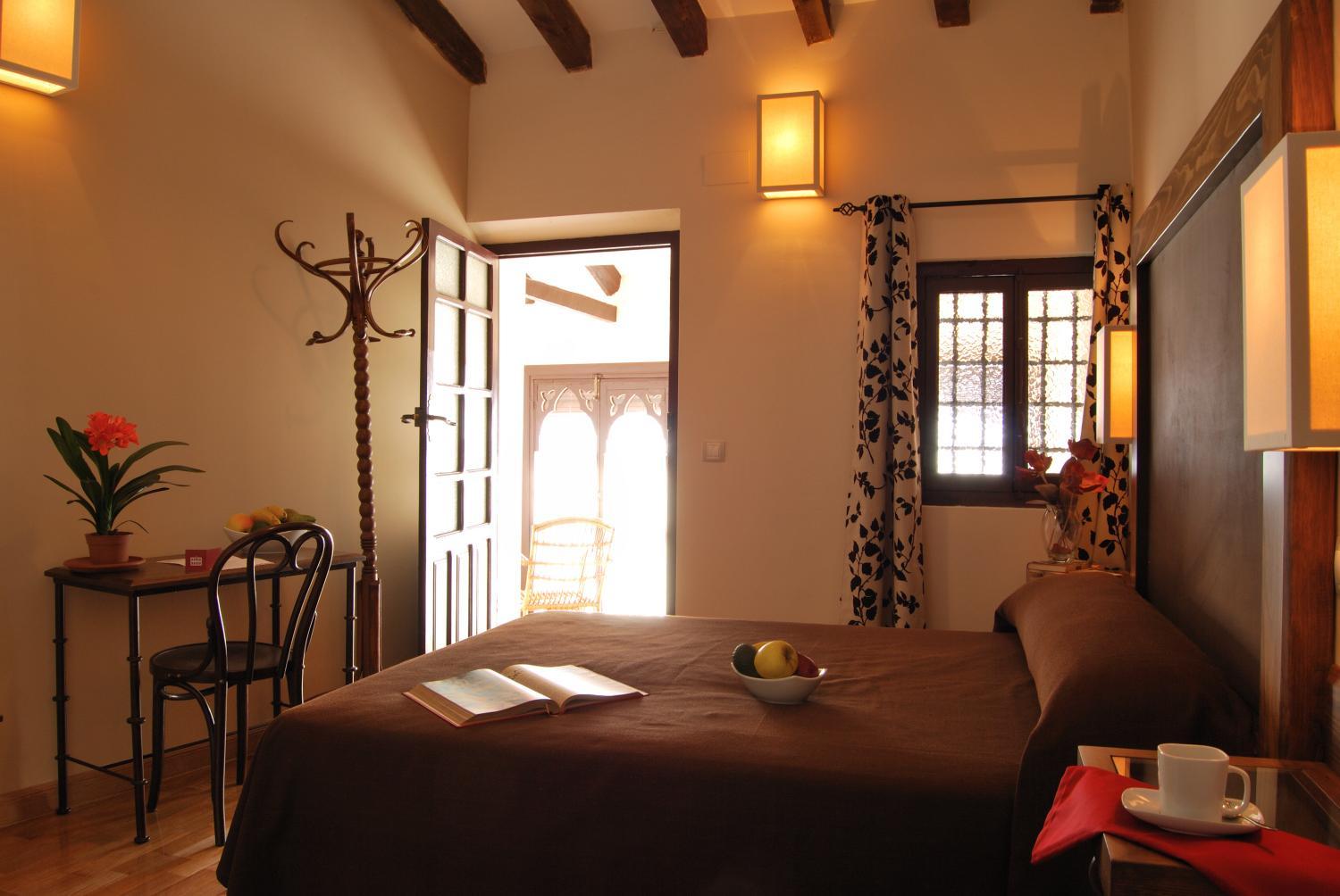Suite - Photo 1