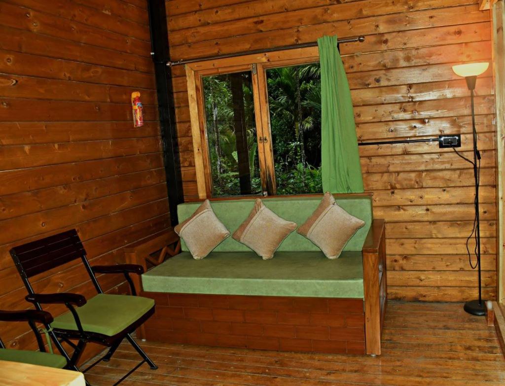 Deluxe Family Suite photo 1