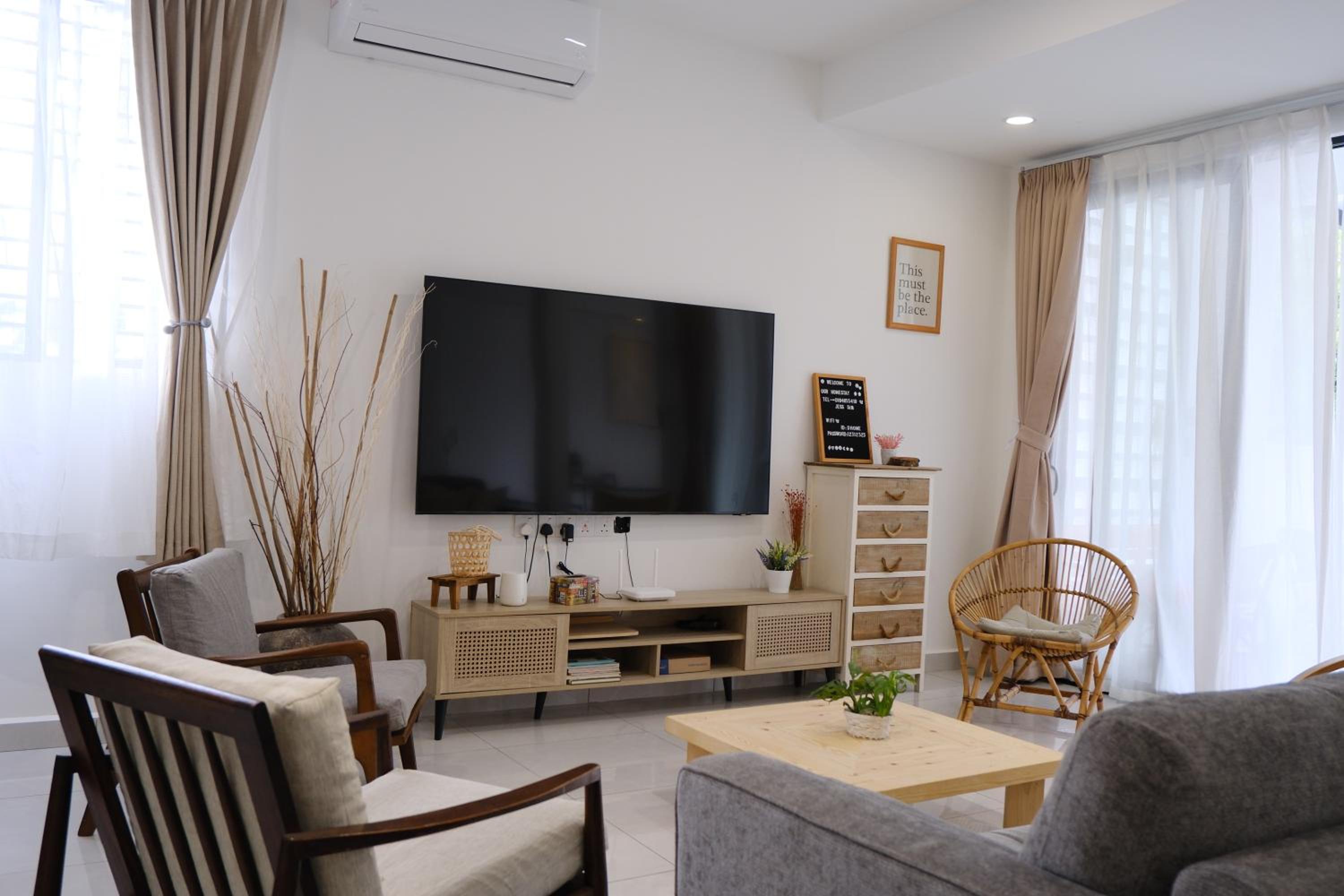 Four-Bedroom House photo 1