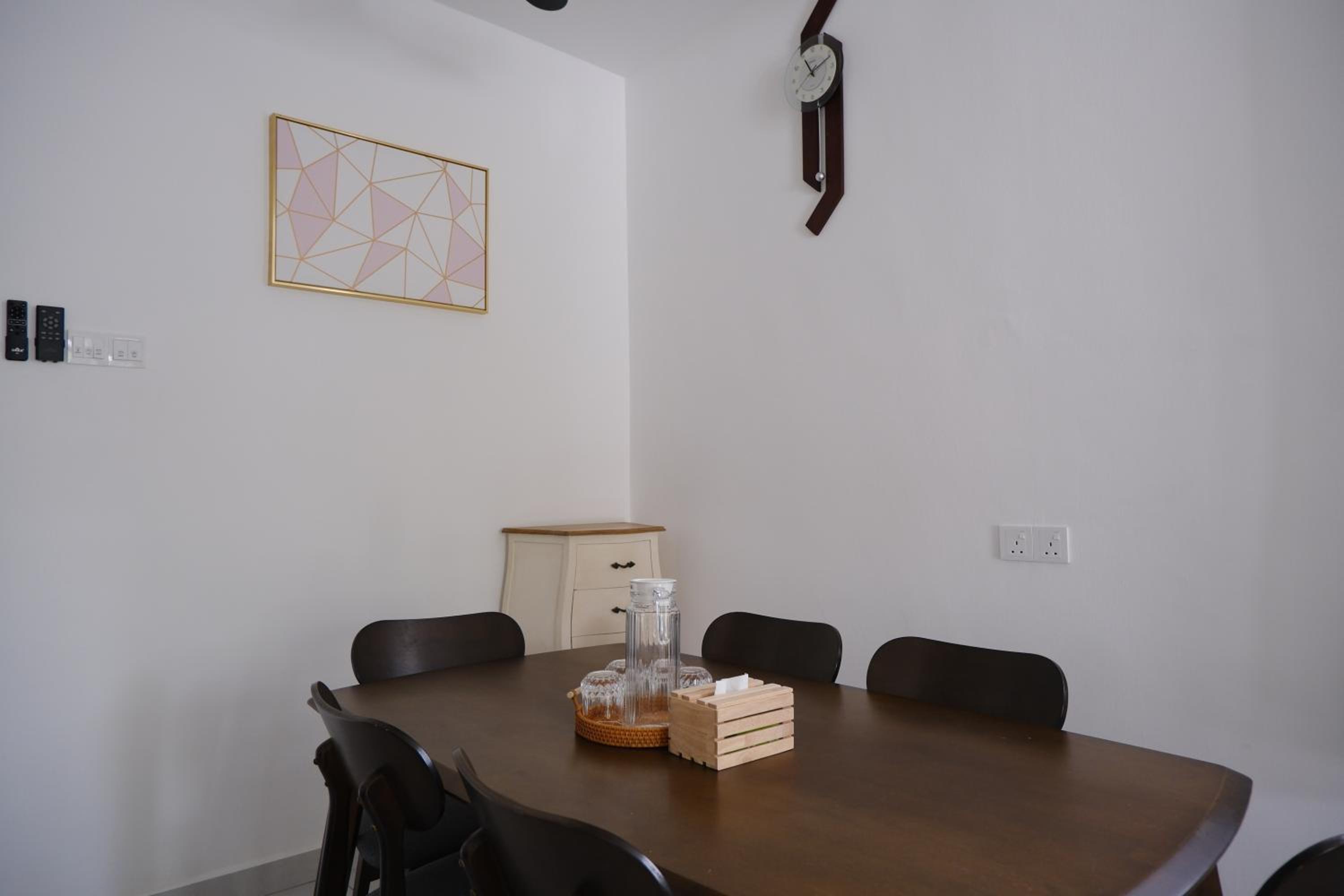 Four-Bedroom House photo 2