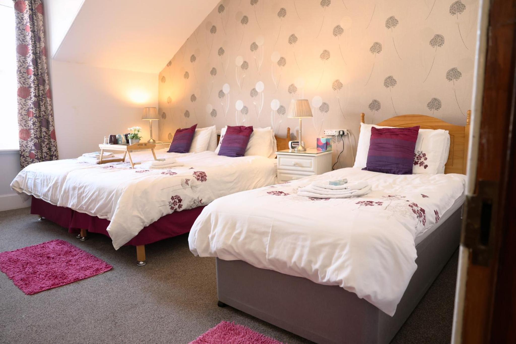 Deluxe Family Room photo 1