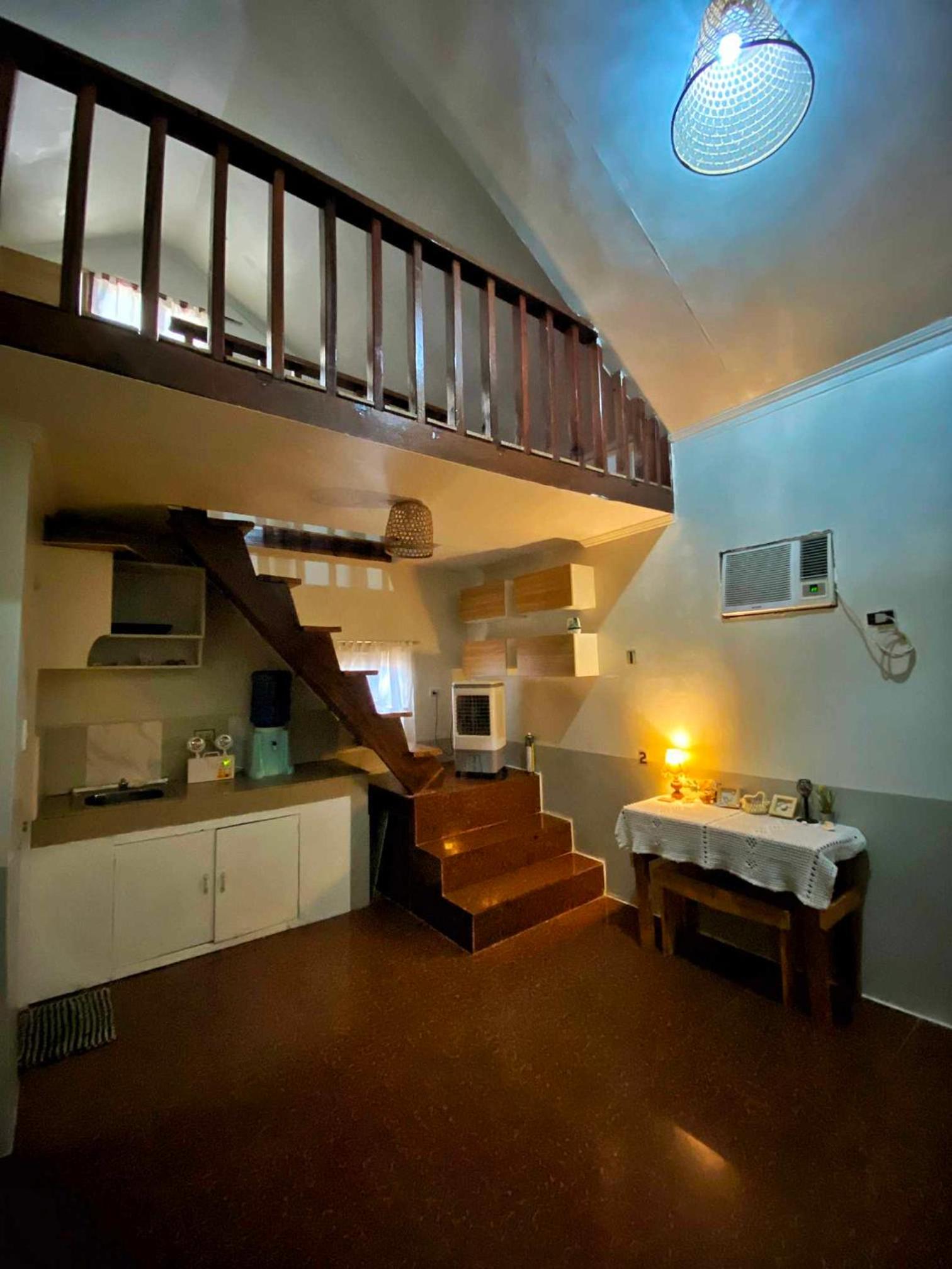 Family Room with Balcony photo 2