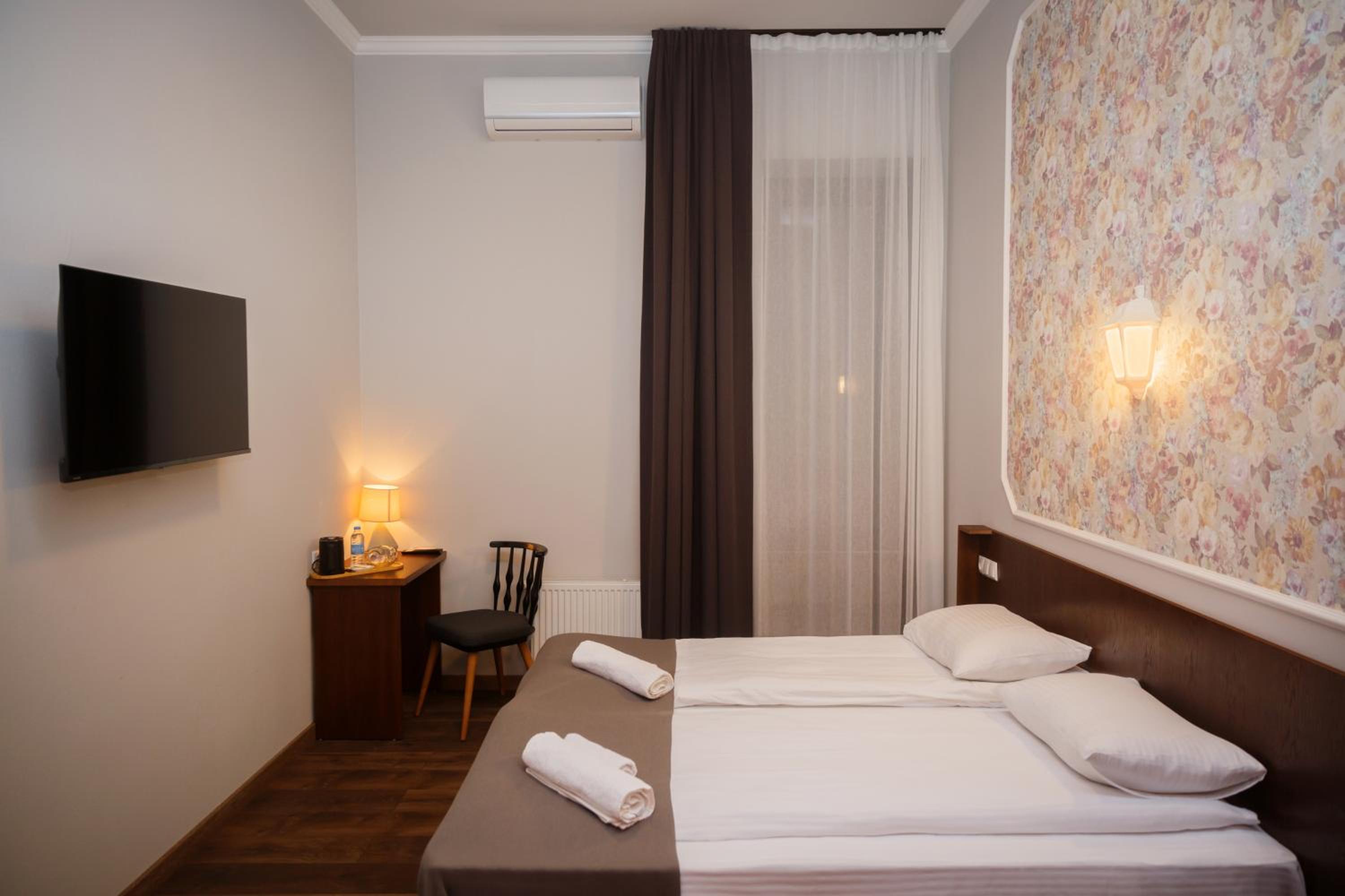 Deluxe Double or Twin Room photo 2