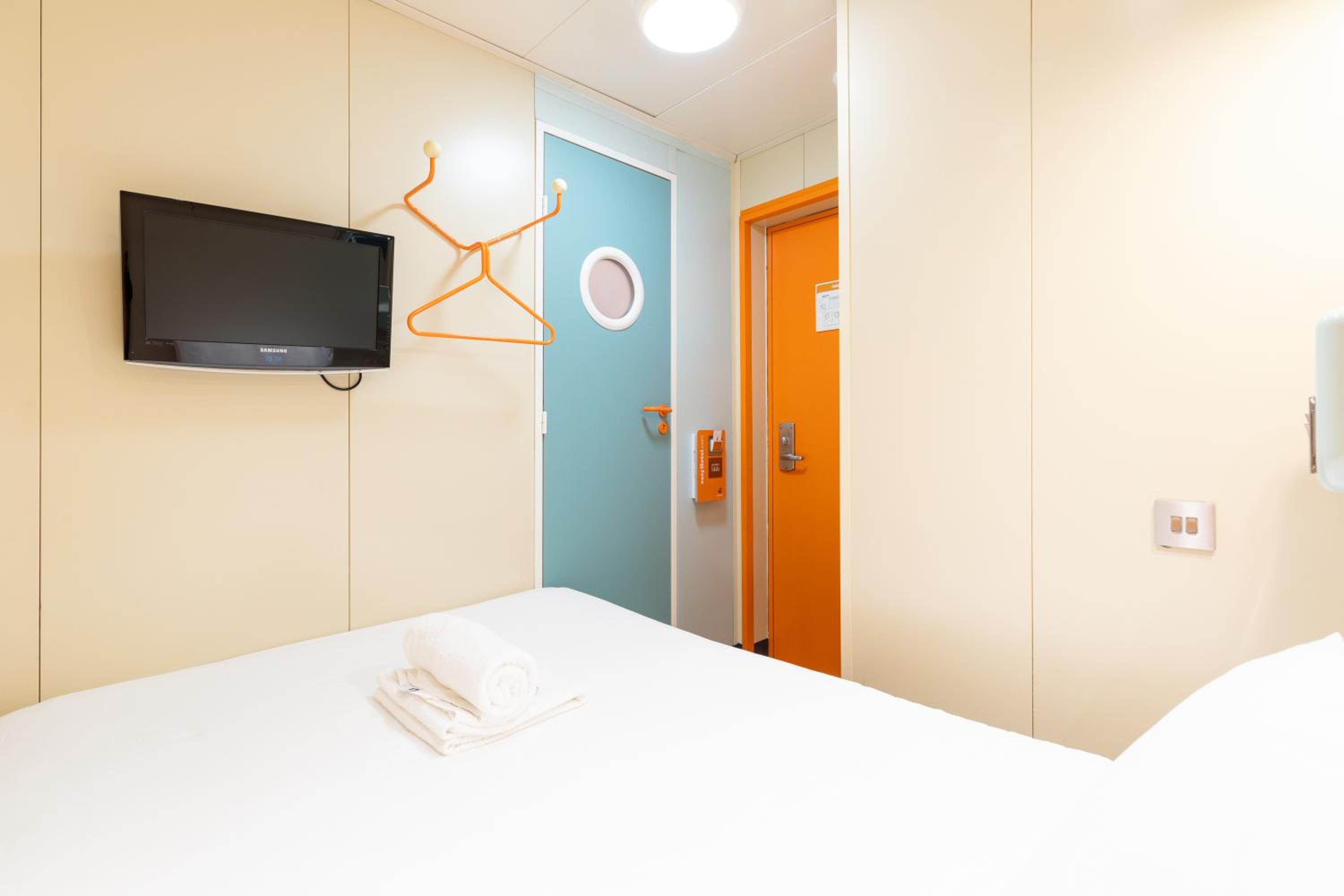 Small Double Room without Window - Photo 13