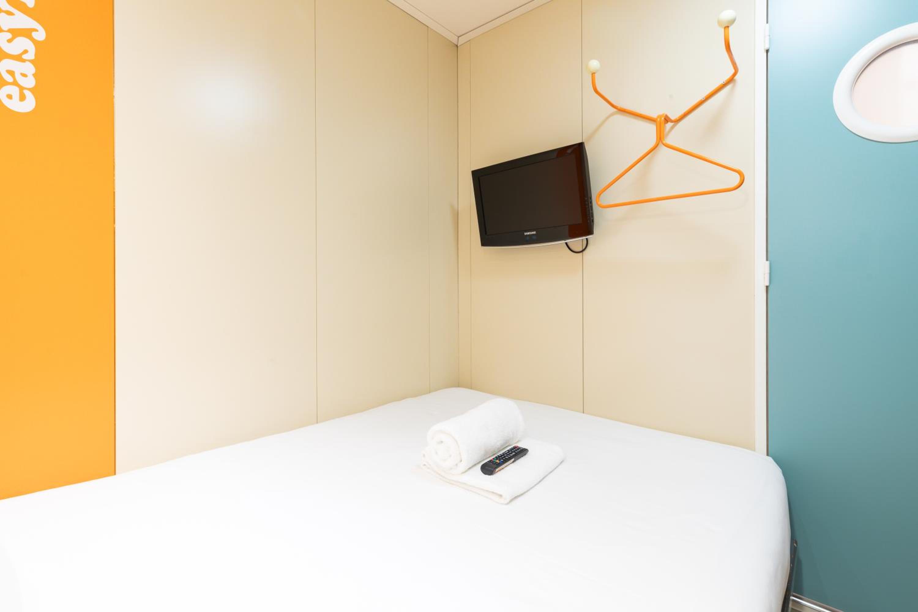 Small Double Room without Window - Photo 15