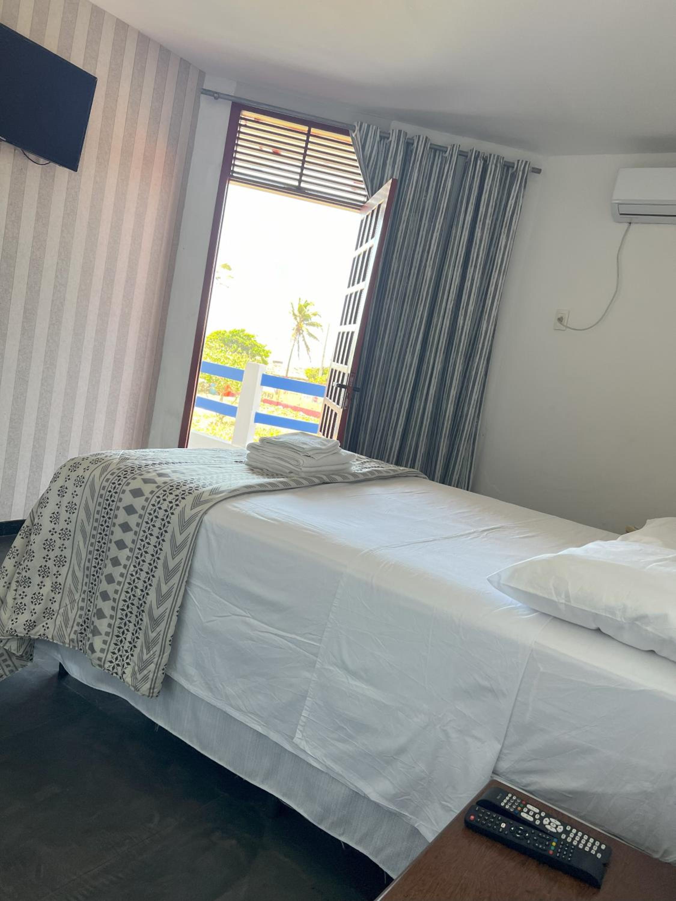 Double Room with Balcony and Sea View photo 2
