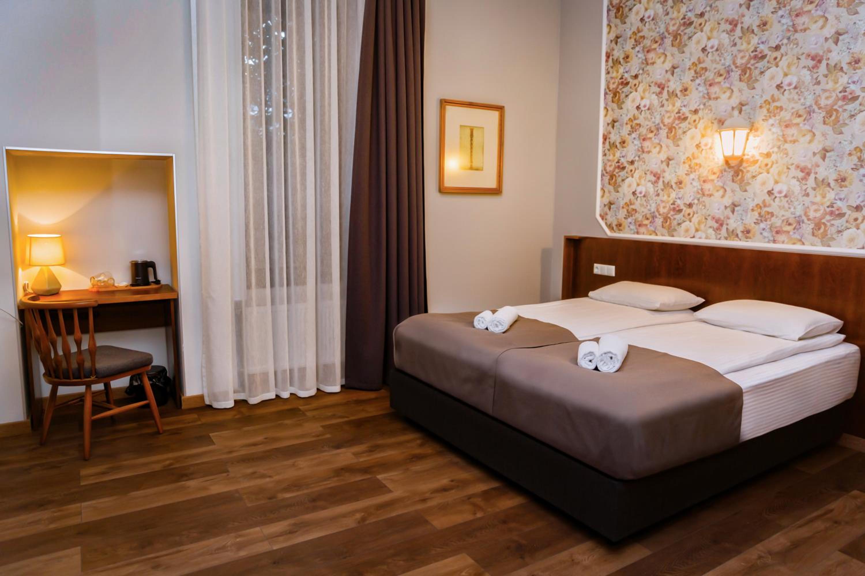 Deluxe Double or Twin Room - Photo 3